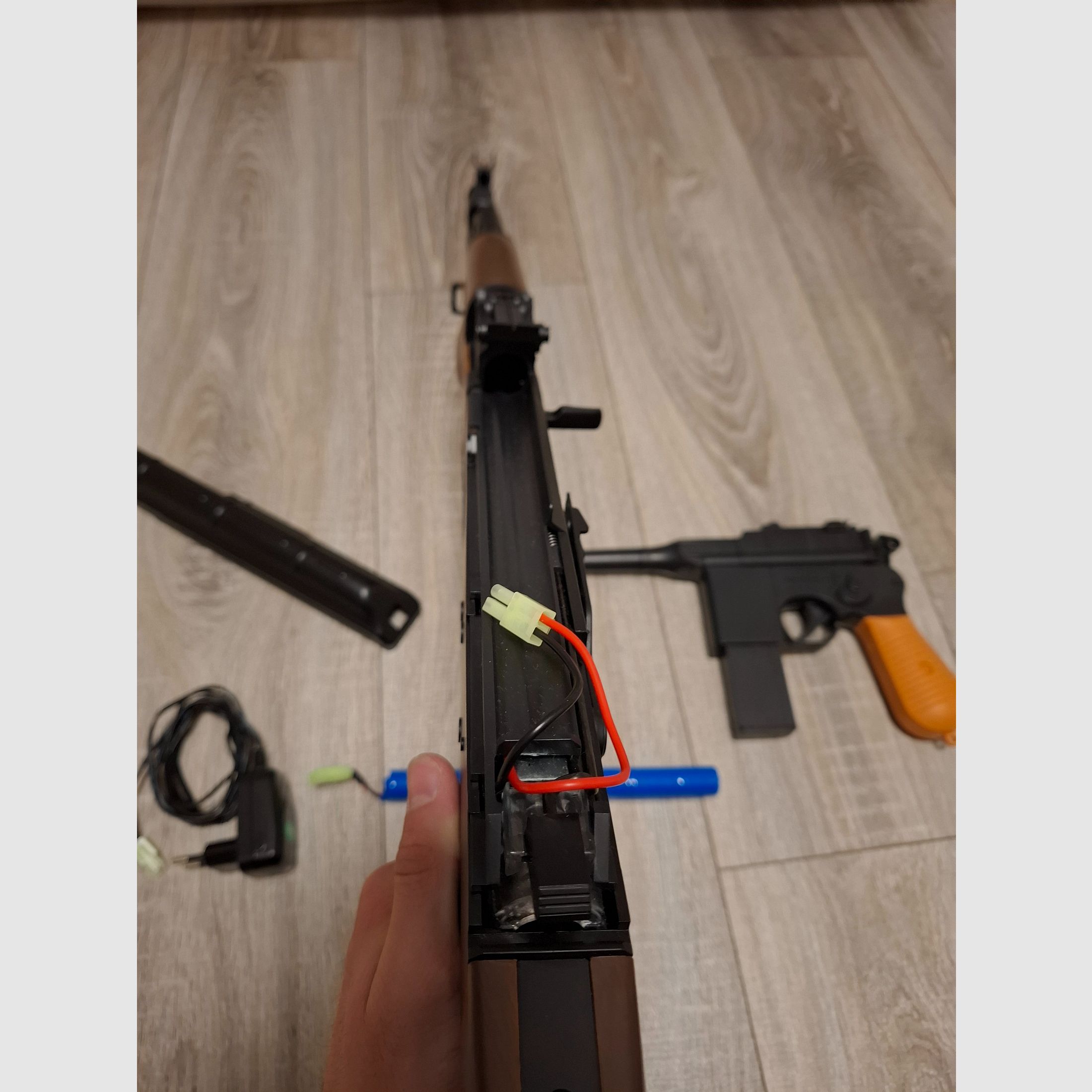 Well AK 74 M aeg <0,5 Joule+ Mauser C96 Federdruck , Bild 9 von 11
