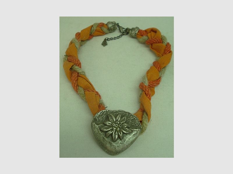 Valerie Collier orange/rot - mit Herz aus Metall