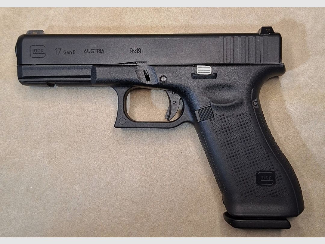 !Neuwertig! Vitrinen-Modell! VFC Glock 17 Gen 5, 6mm, GBB, Airsoft, m= Lauf und Schlitten aus Metall, by Umarex