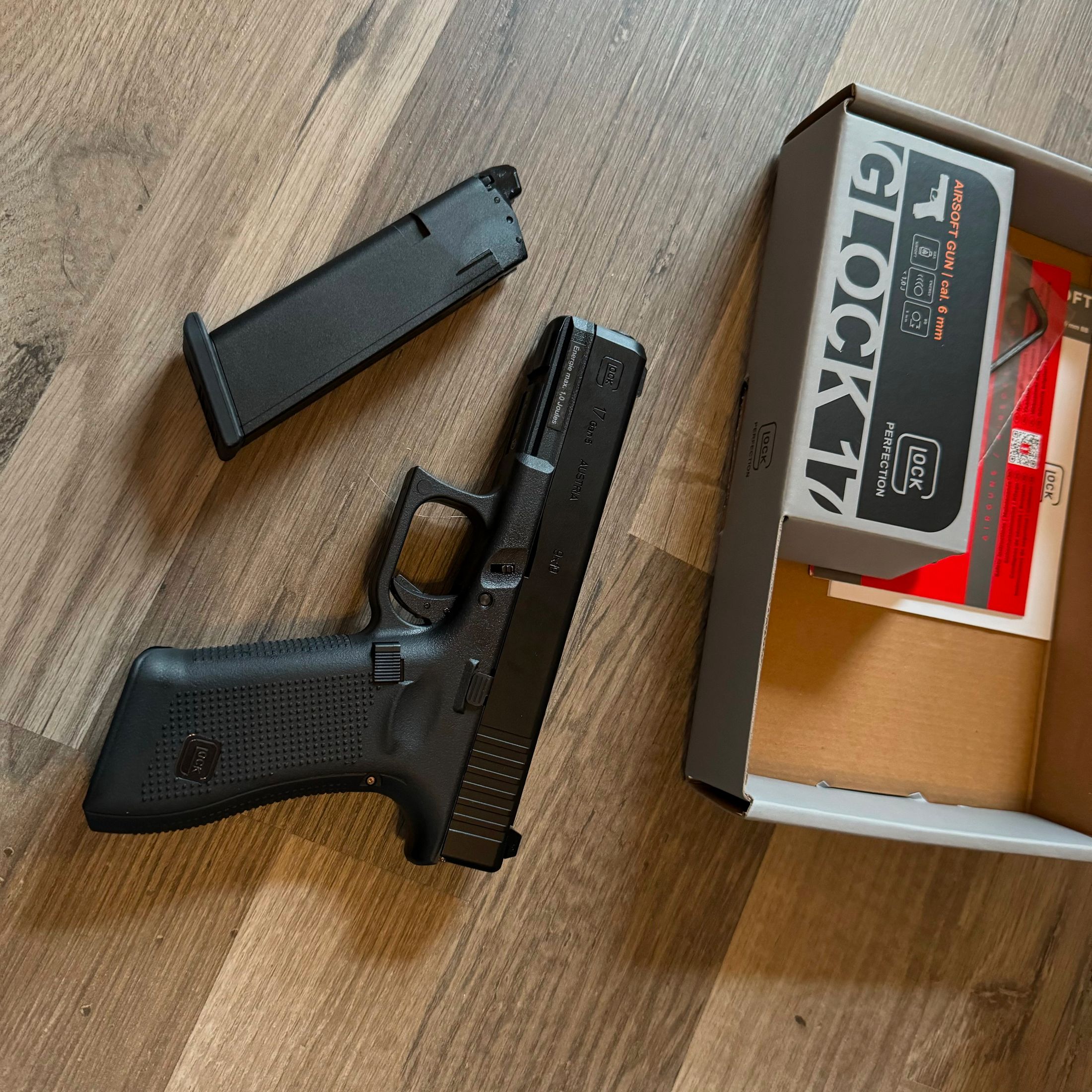 Glock 17 Gen 5 Softair Pistole 6mm BB