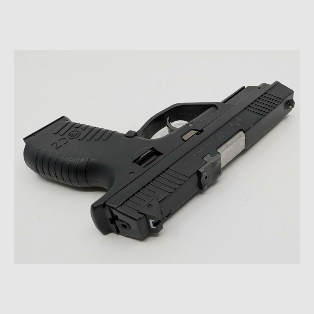CZ CZ100