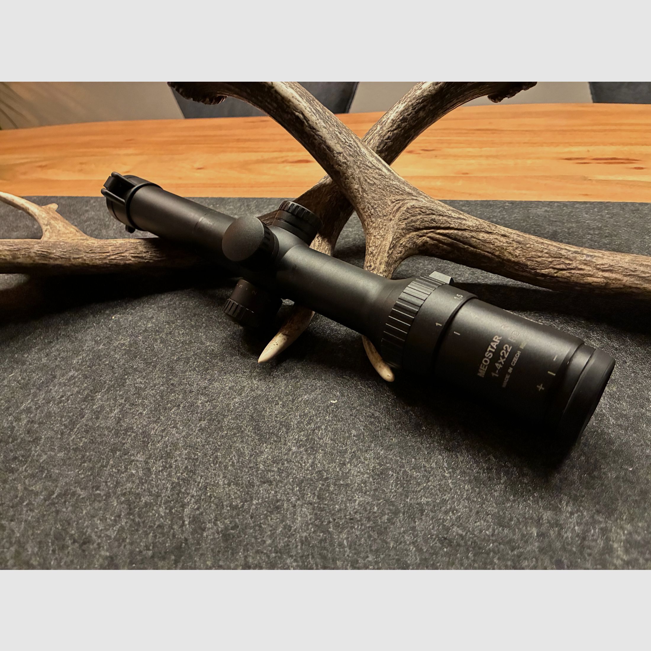 Meopta Meostar R1, 1-4x22 vidrio de caza en batida