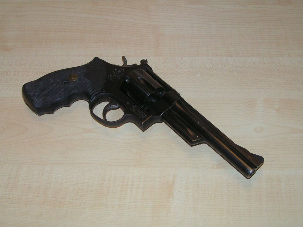 Smith & Wesson HIGHWAY PATROLMAN