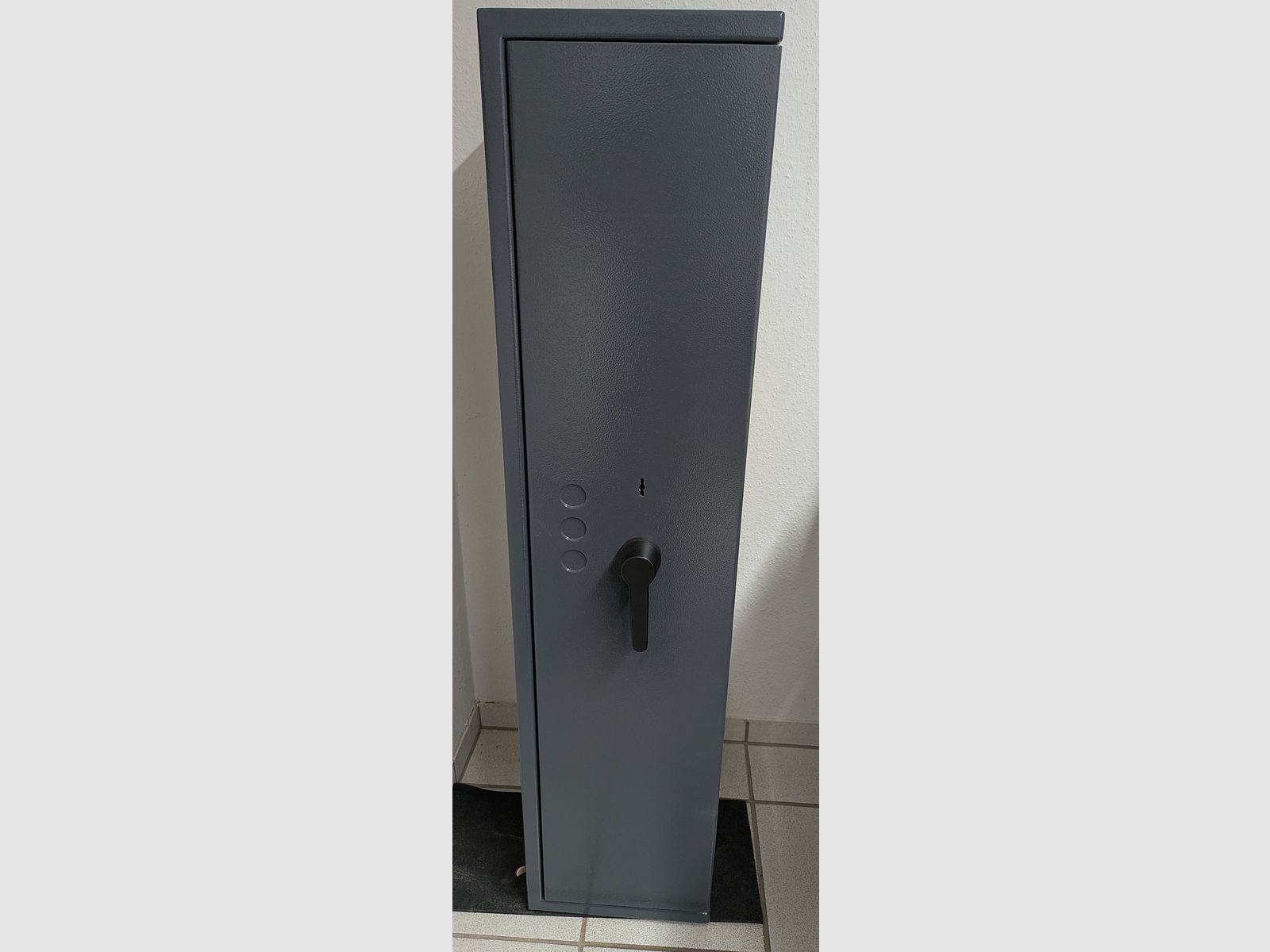 Neuwertiger Waffenschrank Schutzklasse 0 - für Langwaffen