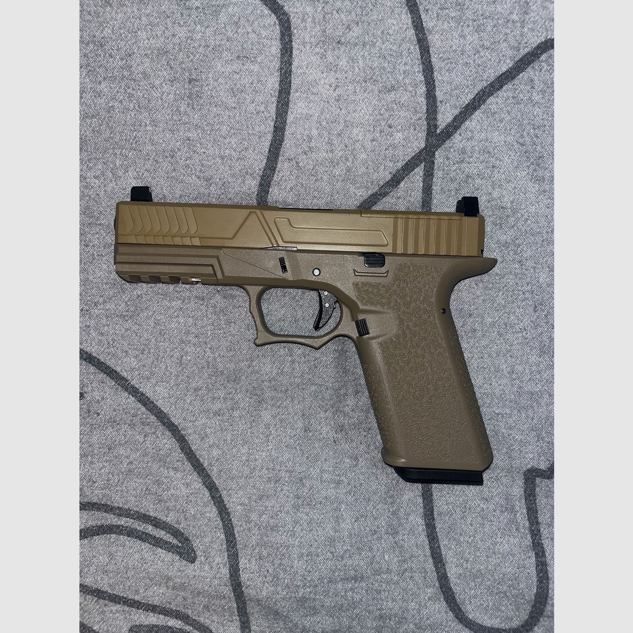 AWC VX7301 mit Metallschlitten GBB 6mm BB Flat Dark Earth