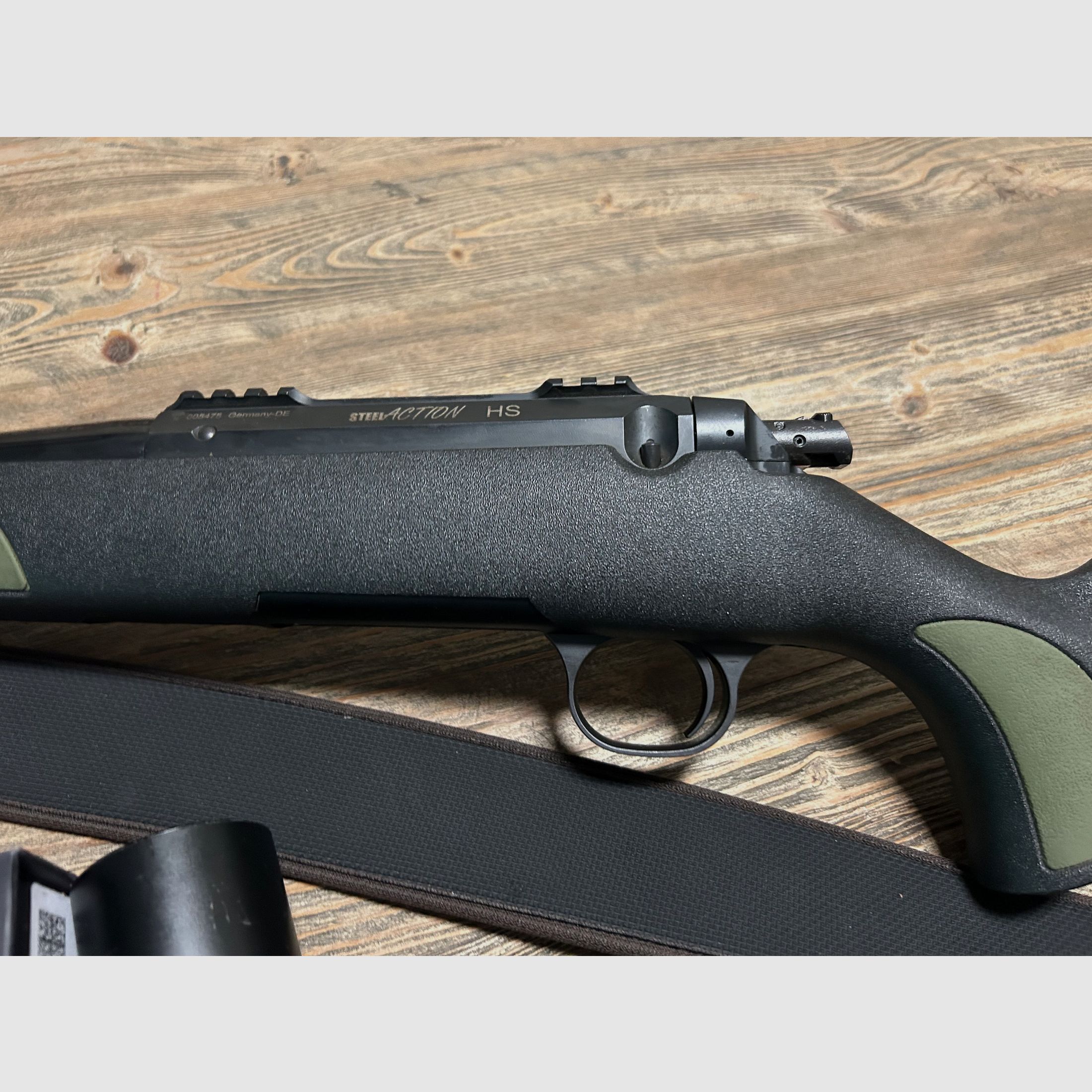 ACCIÓN DE ACERO HS .308Win con montaje y silenciador