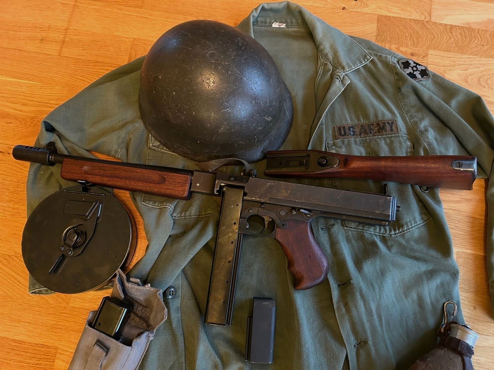 Thompson 1928A1 Tommy Gun