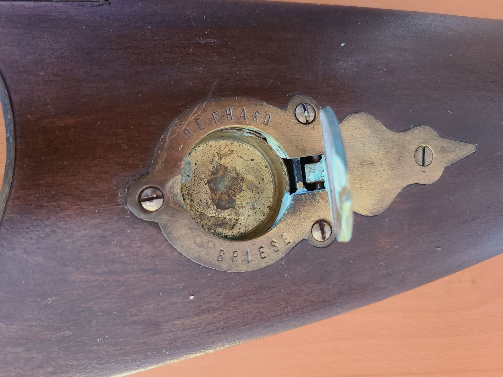 CARGADOR DELANTERO RIFLE / cal. 45 / PÓLVORA NEGRA / 6B / MADERA / B13102 / DEFECTUOSO