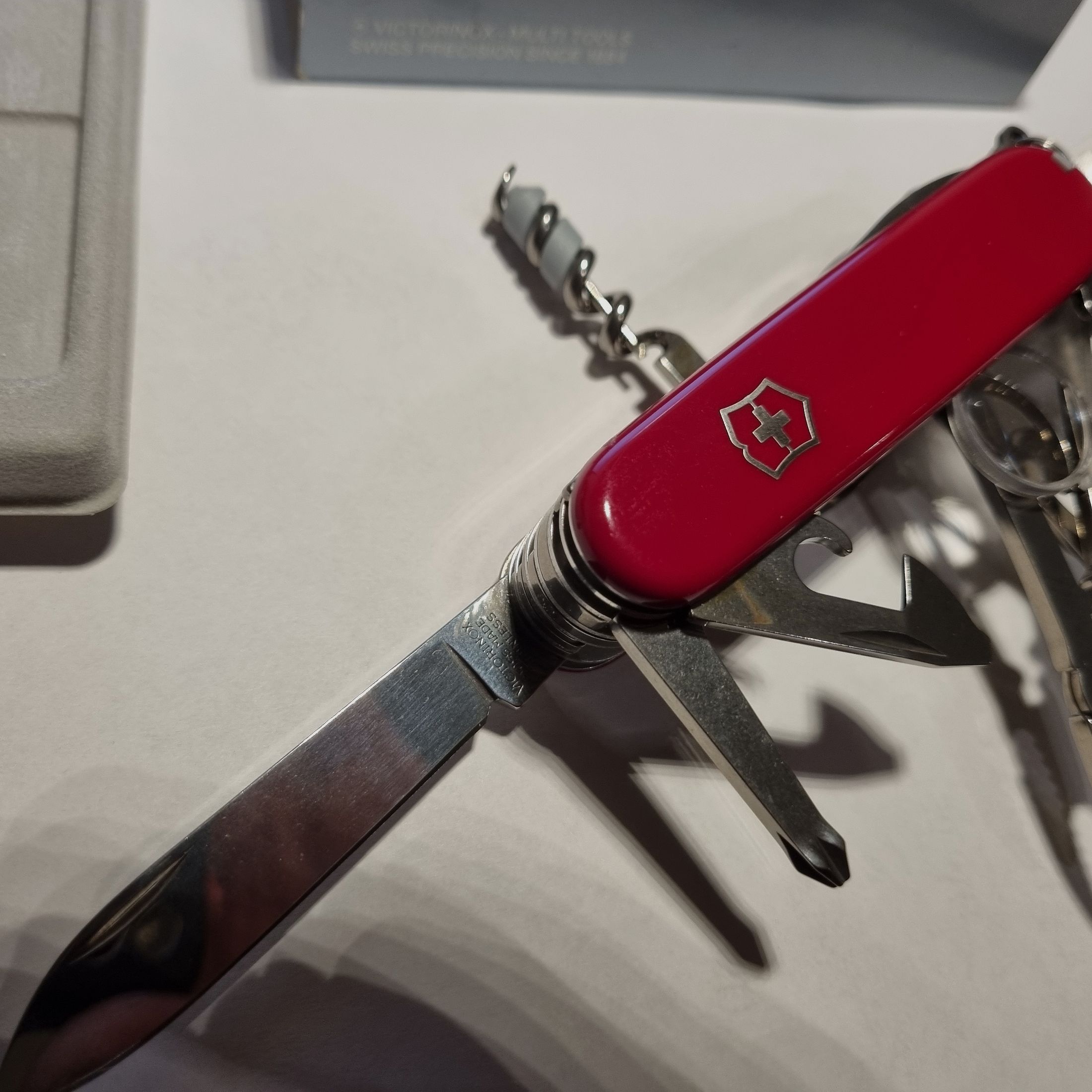 Victorinox Swiss Champ 1.6795