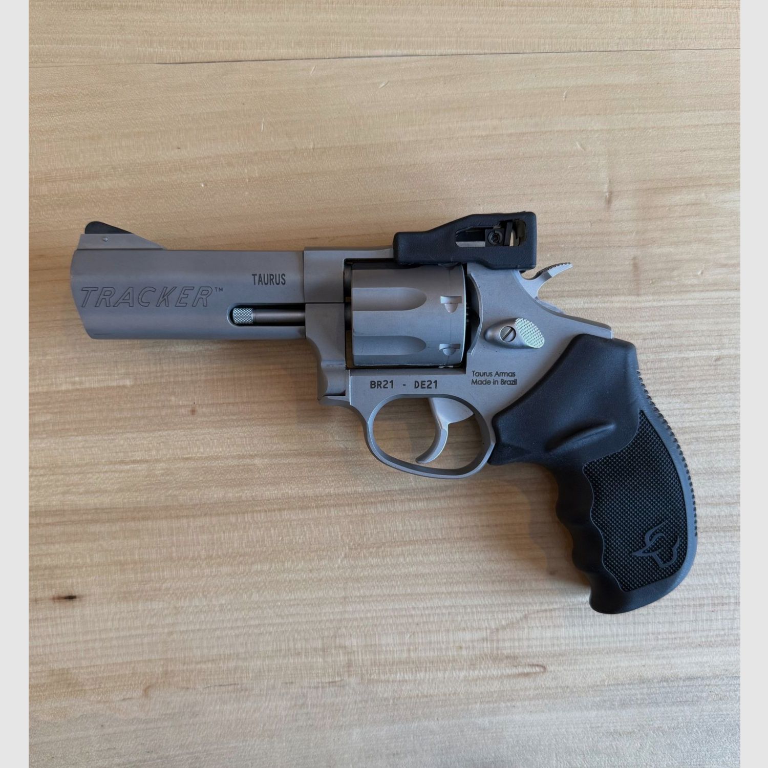 Taurus Tracker 627 Cal. 357 Mag.