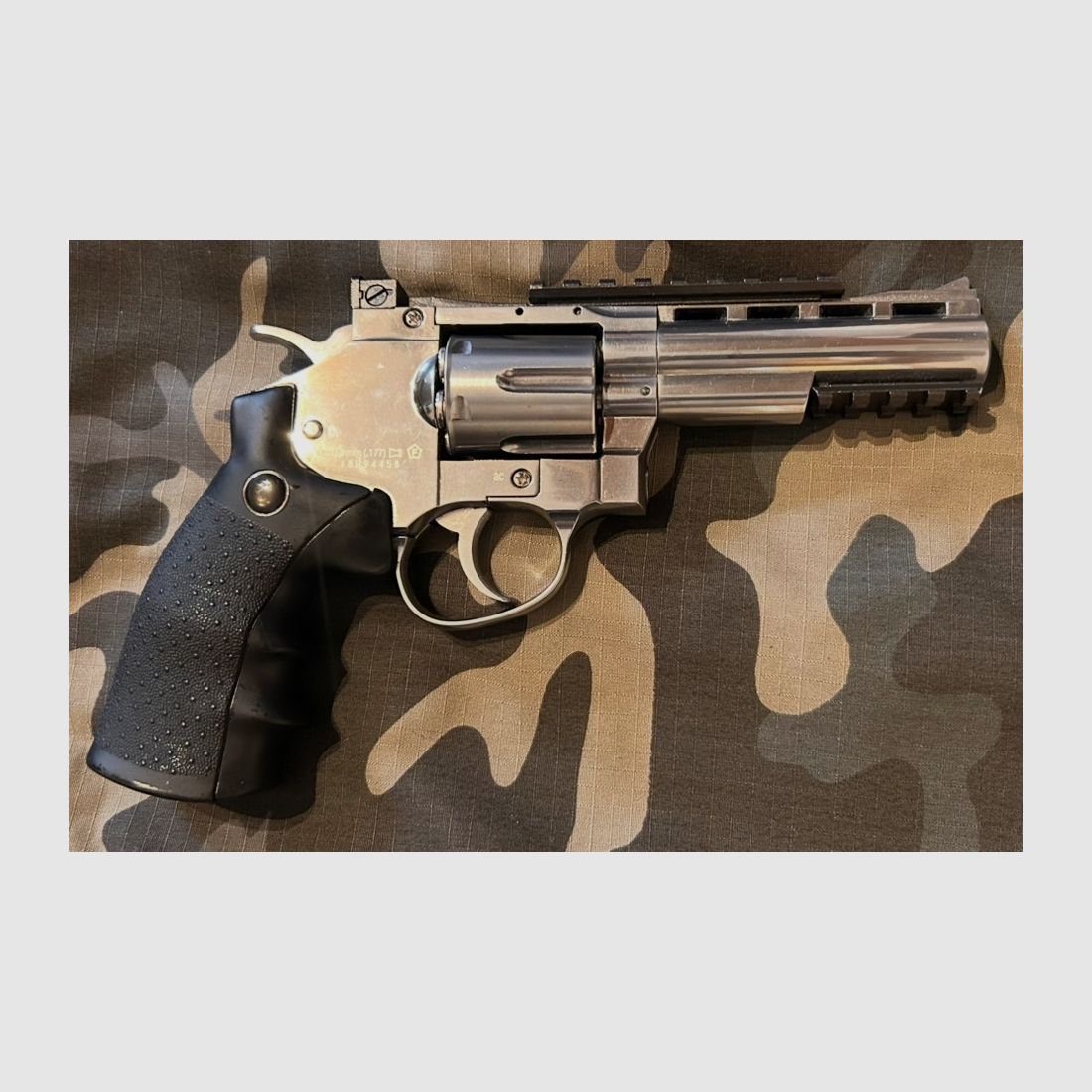 Top Smith & Wesson Clon Legends S40 neuwertig