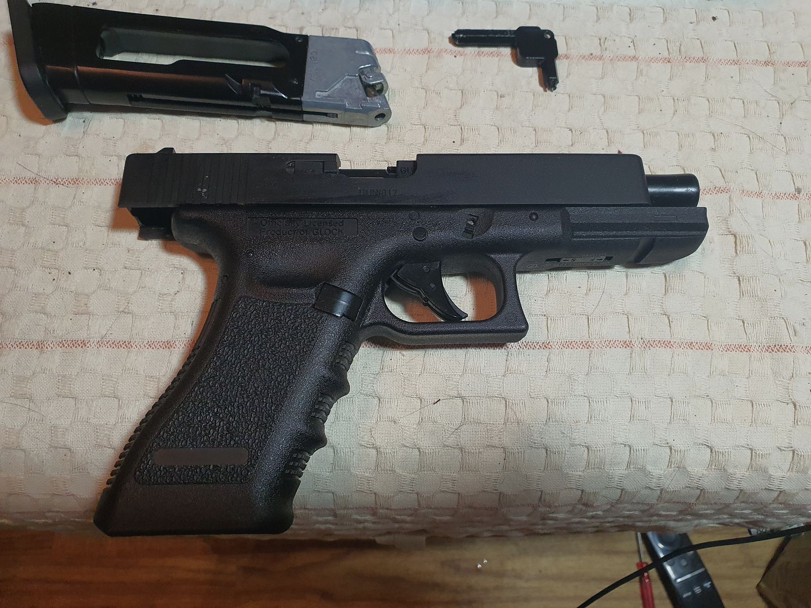 Glock 17 4.5mm Blowback BB CO2