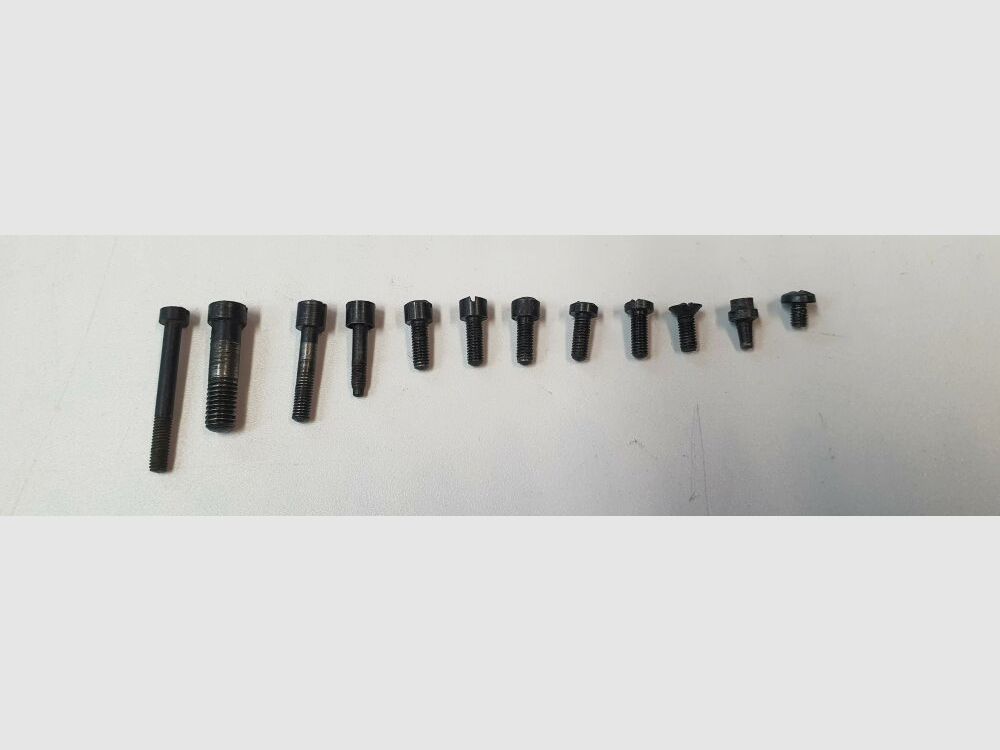 H.Schmidt Ostheim lot de pièces pour revolver Helmuth Schmidt Ostheim Model 21 -.22lr