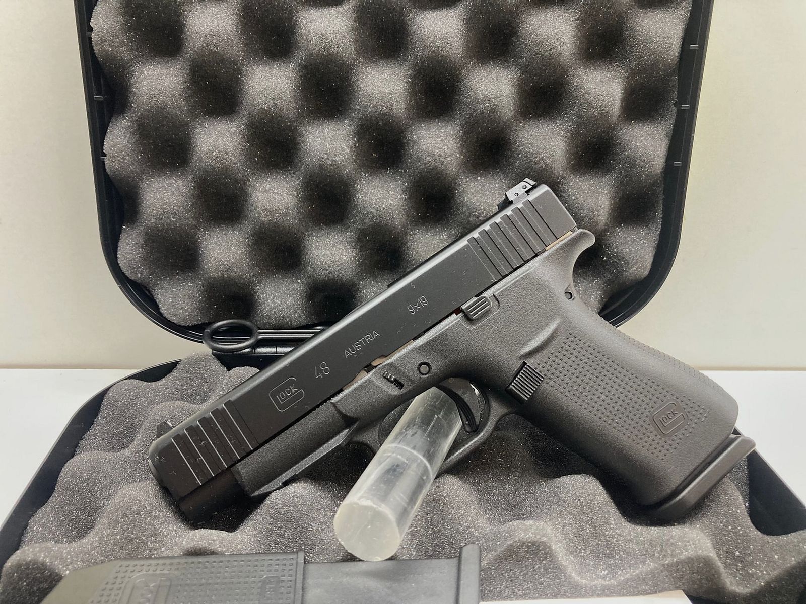 GLOCK 48