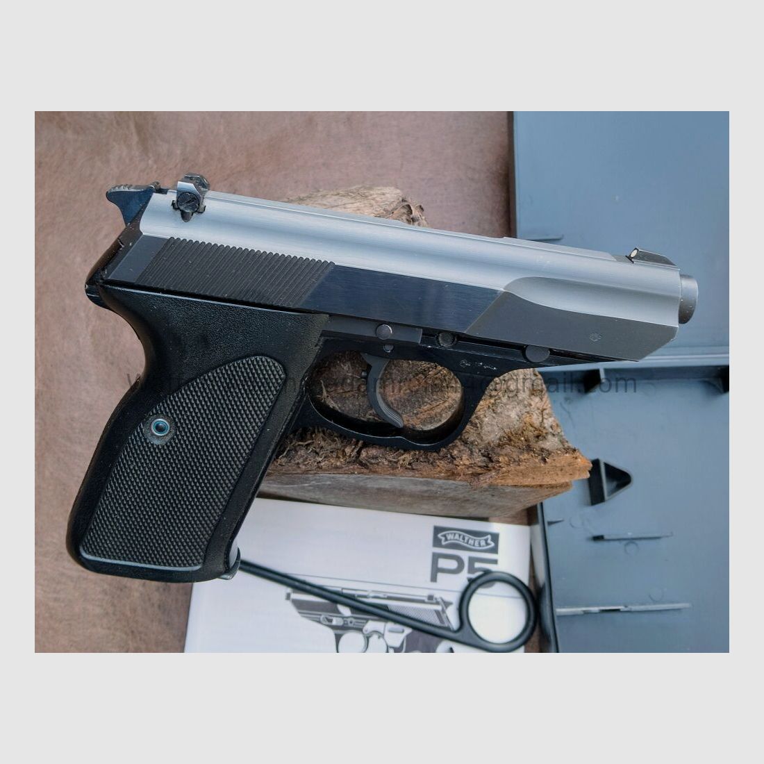 Walther P5