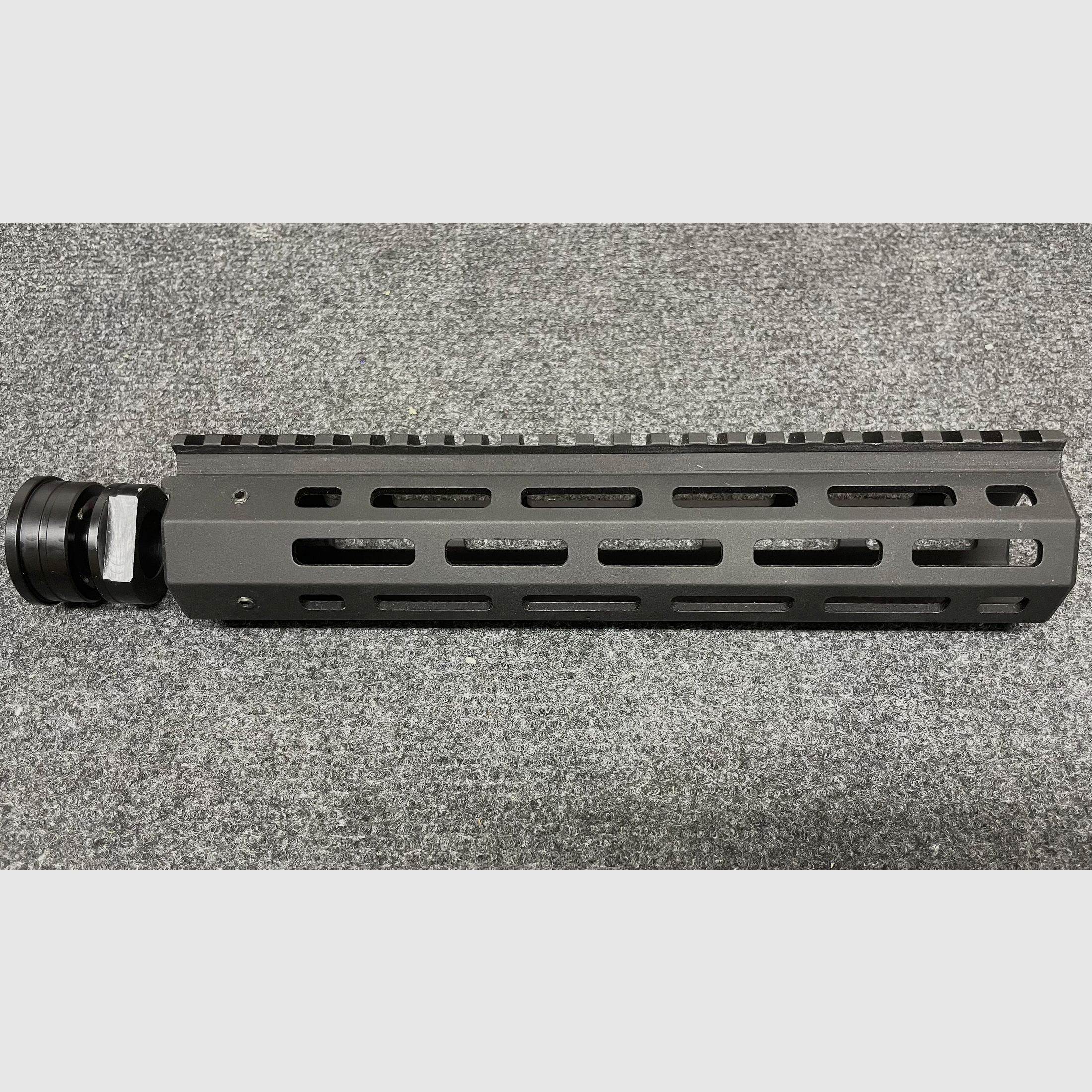 Tippmann Arms M4-22 Garde-main M-Lok 9“