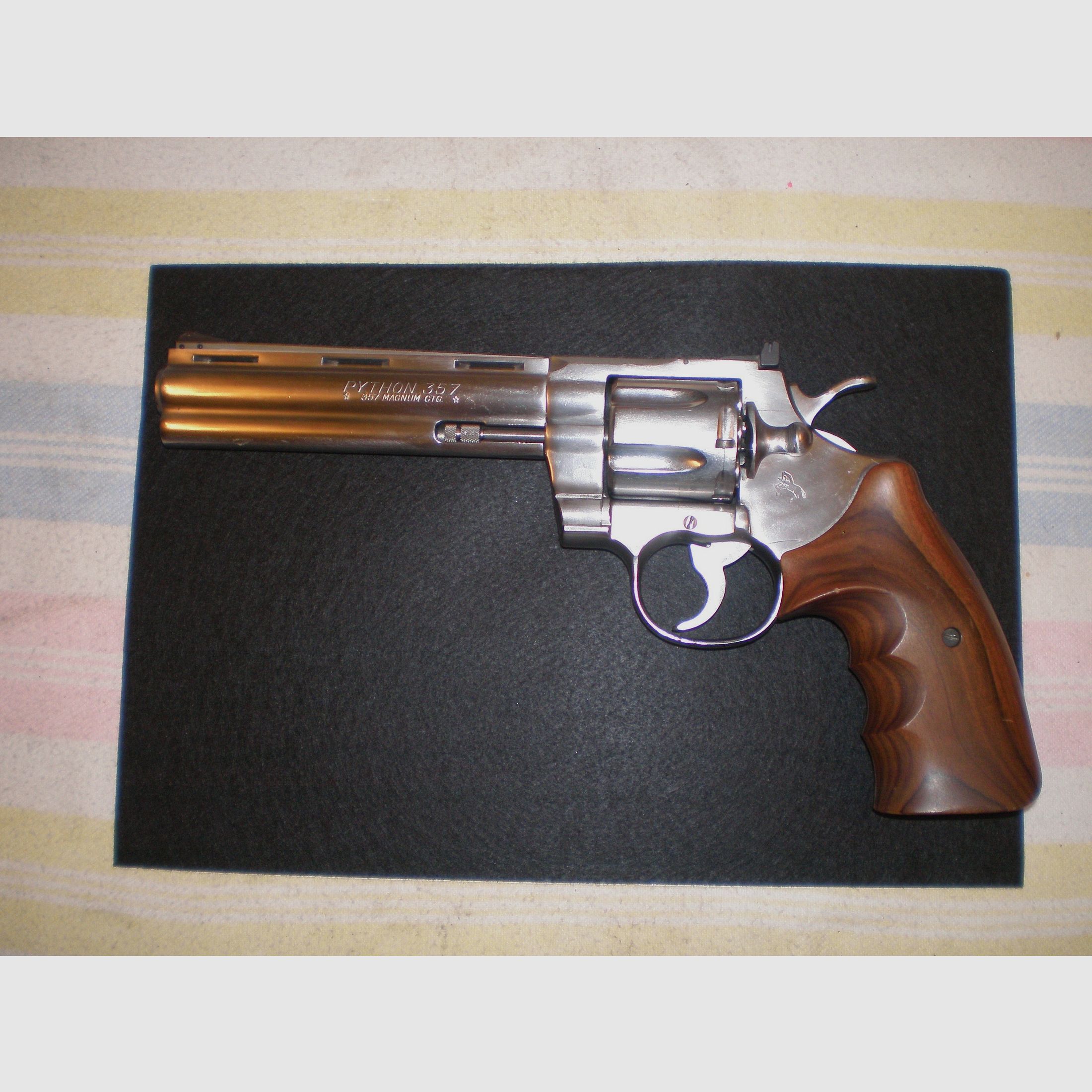 Original Colt Python 357 Mag. und 38 Spezial