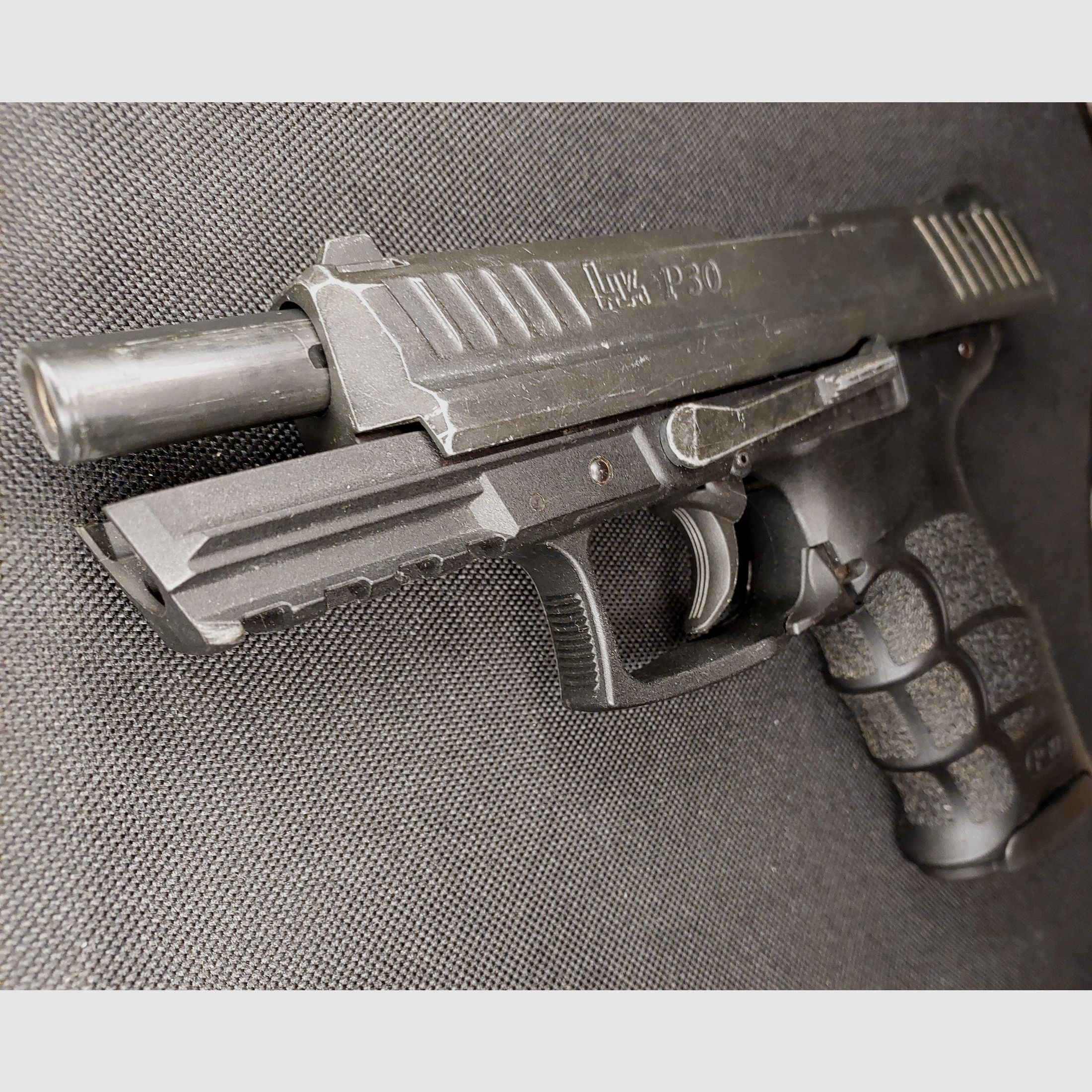 Heckler & Koch P30 pistolet alarmowy 9 mm P.A.K. oksydowany (PTB 912)