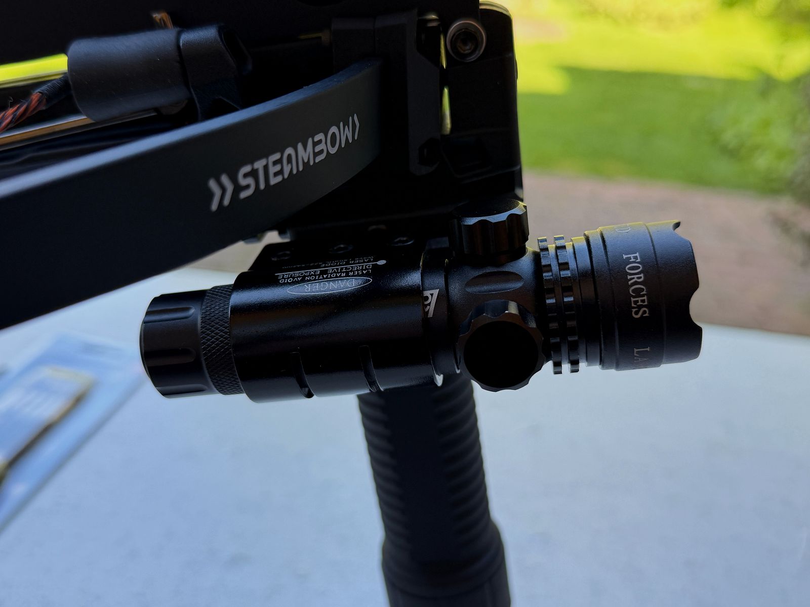 AR-6 Stinger II mit Metallmagazin