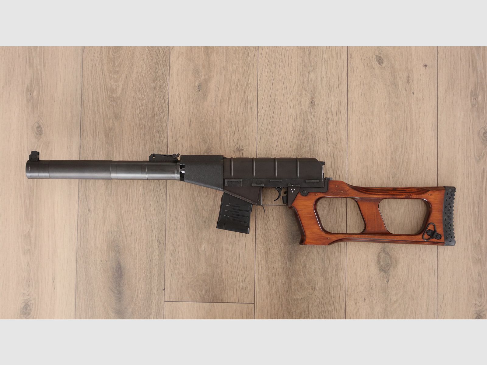 LCT VSS Vintorez AEG Airsoft Gewehr <0,5J.