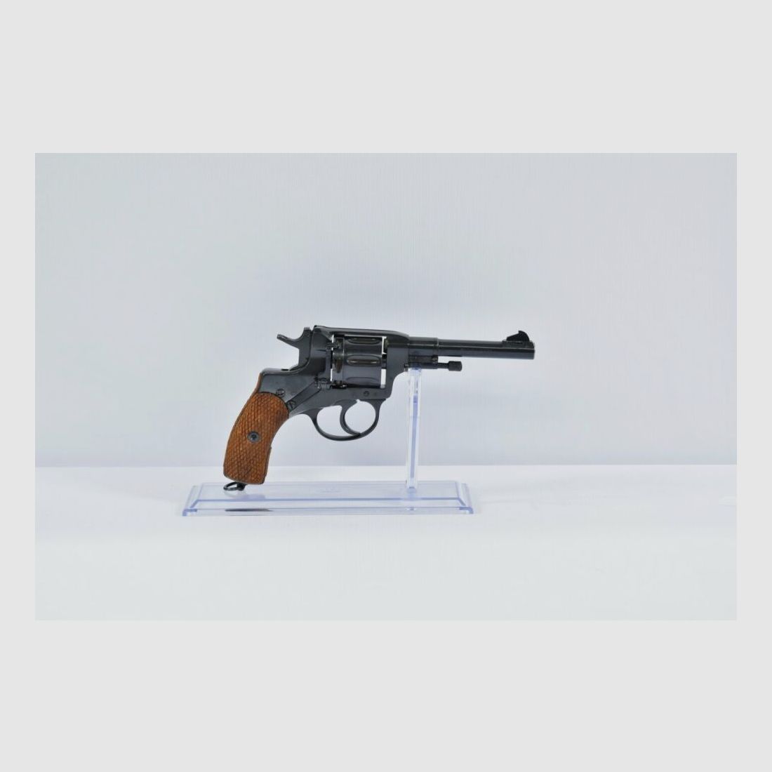 Nagant 11-1895​ 7,62mmNagant Revolver