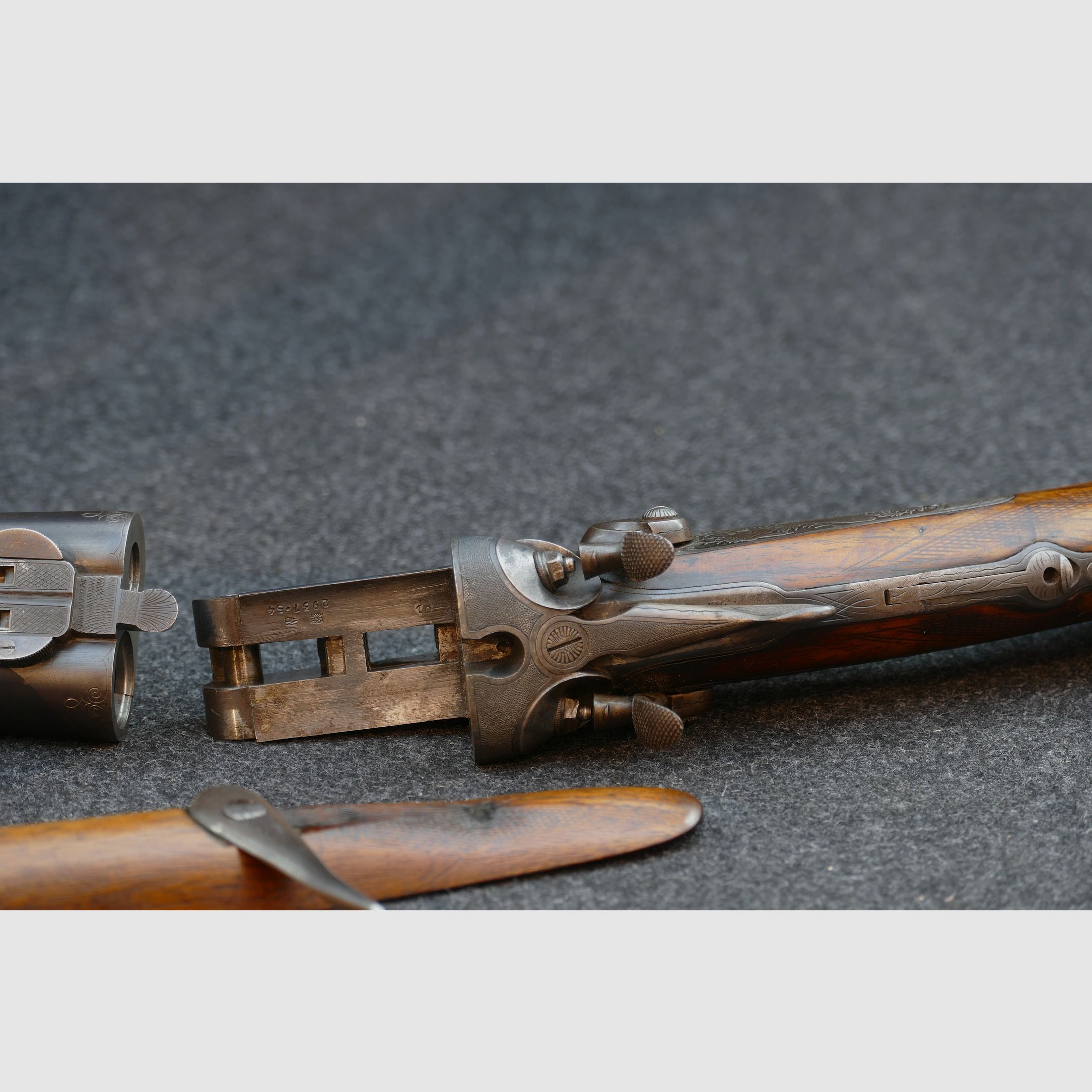 Fucile a canne sovrapposte di Ferlach, calibro 8×57 R‑360 / 16/65, cannocchiale Kahles Vienna H/4×, valigetta in pelle, matrici, bossoli e proiettili (173)