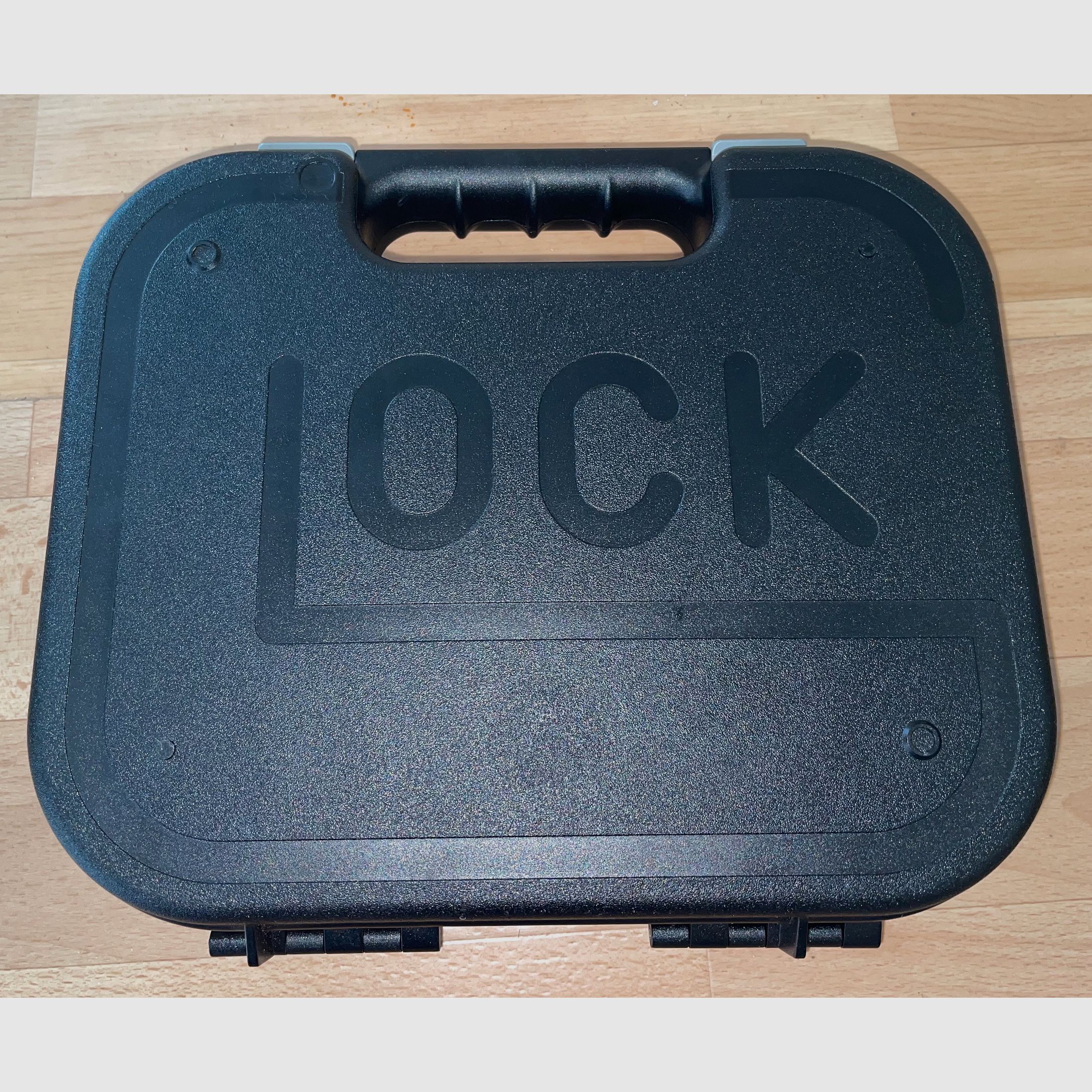 Glock 19 CO2 pistol by Umarex