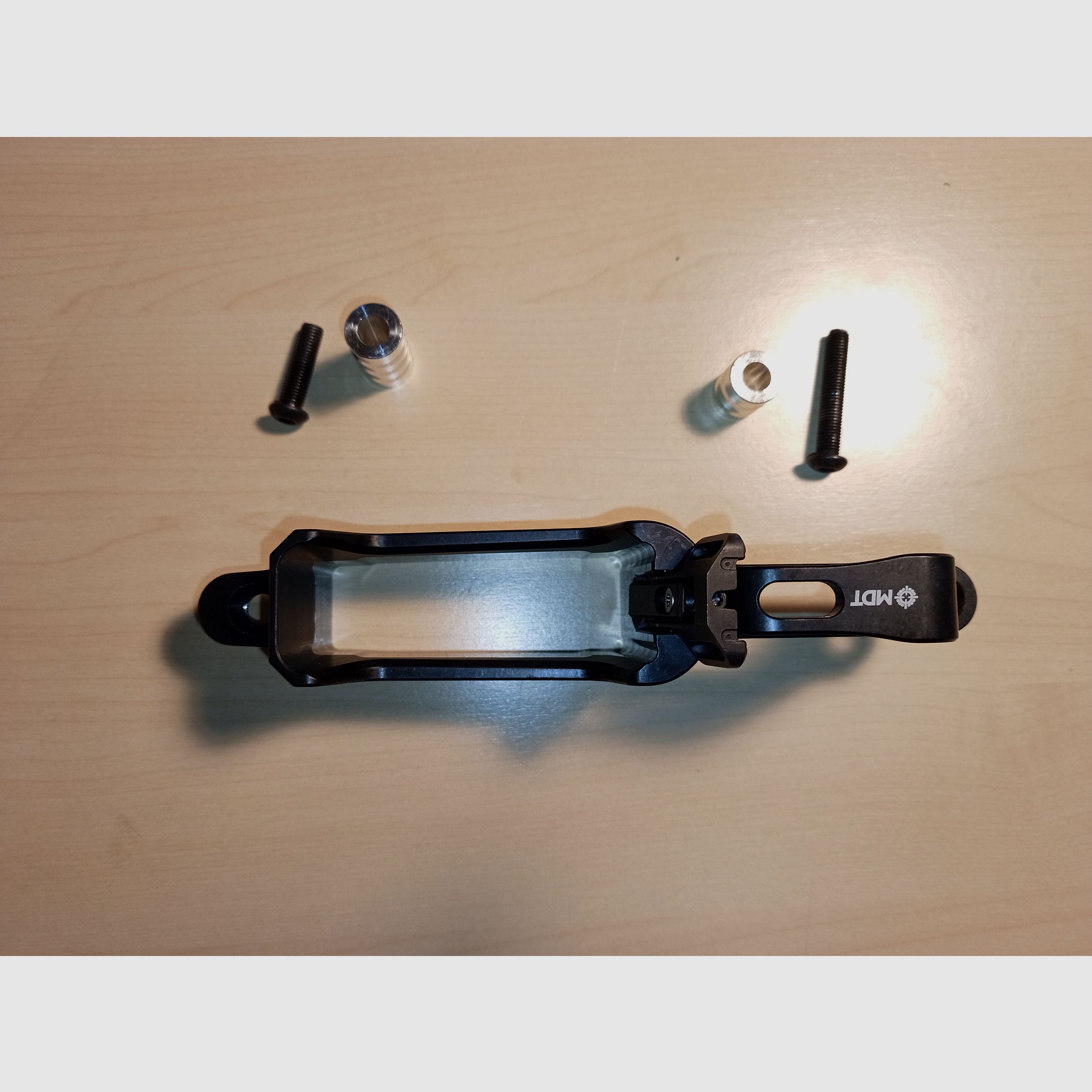 Trigger guard MDT "Precision Bottom Metal" for AICS magazines Short Action