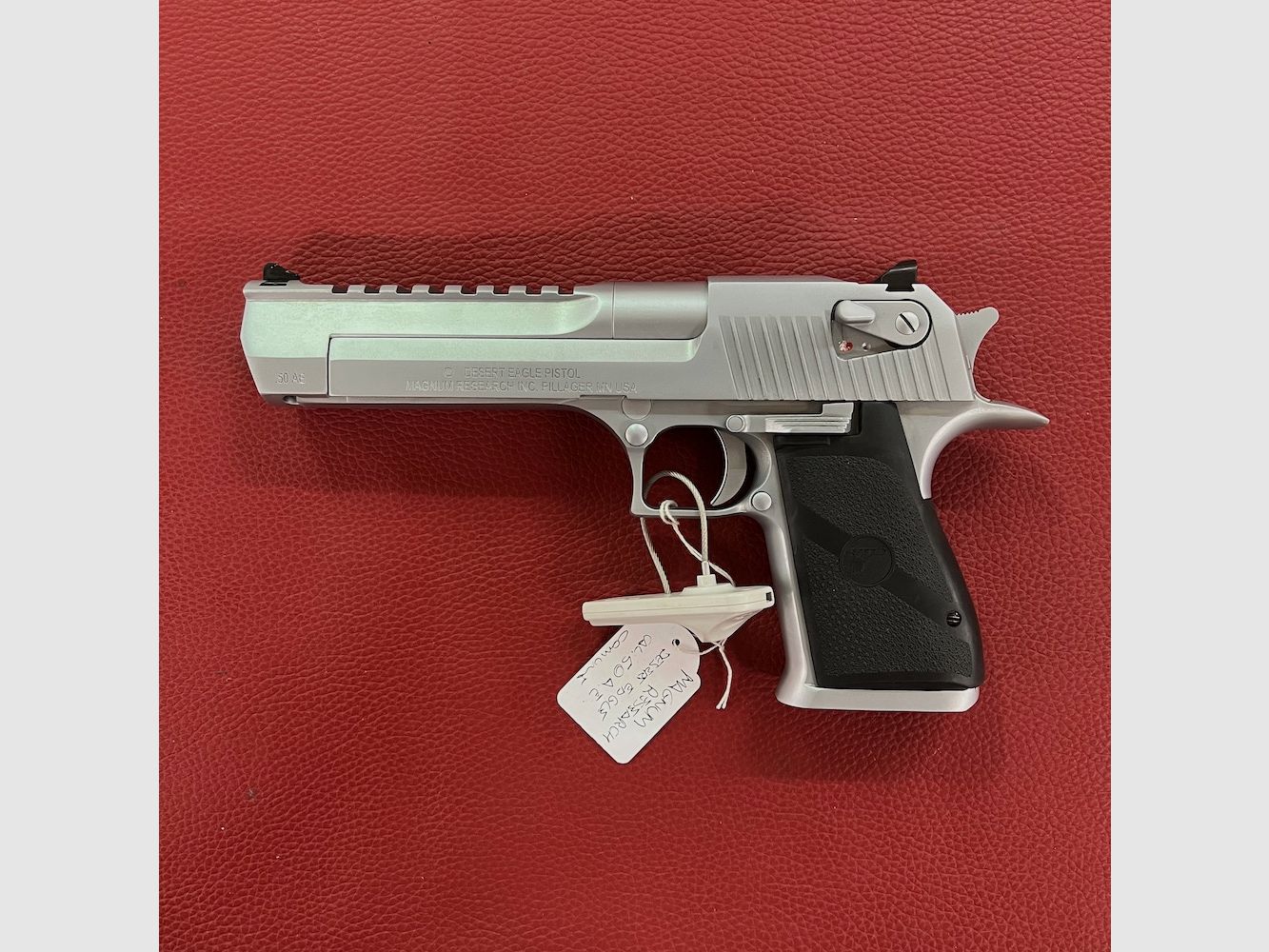 Desert Eagle, image 1 sur 8