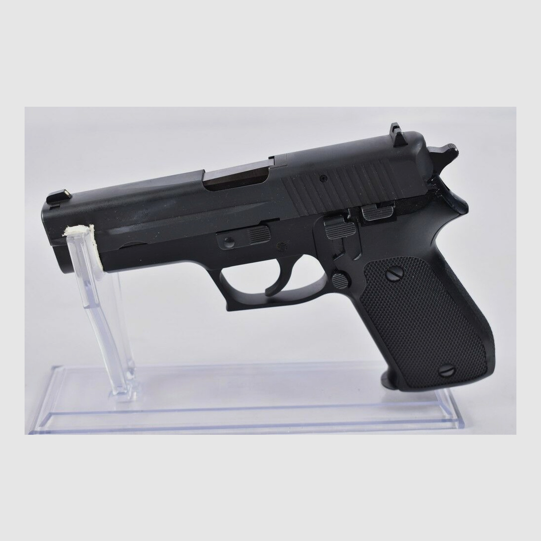 Sig Sauer P220