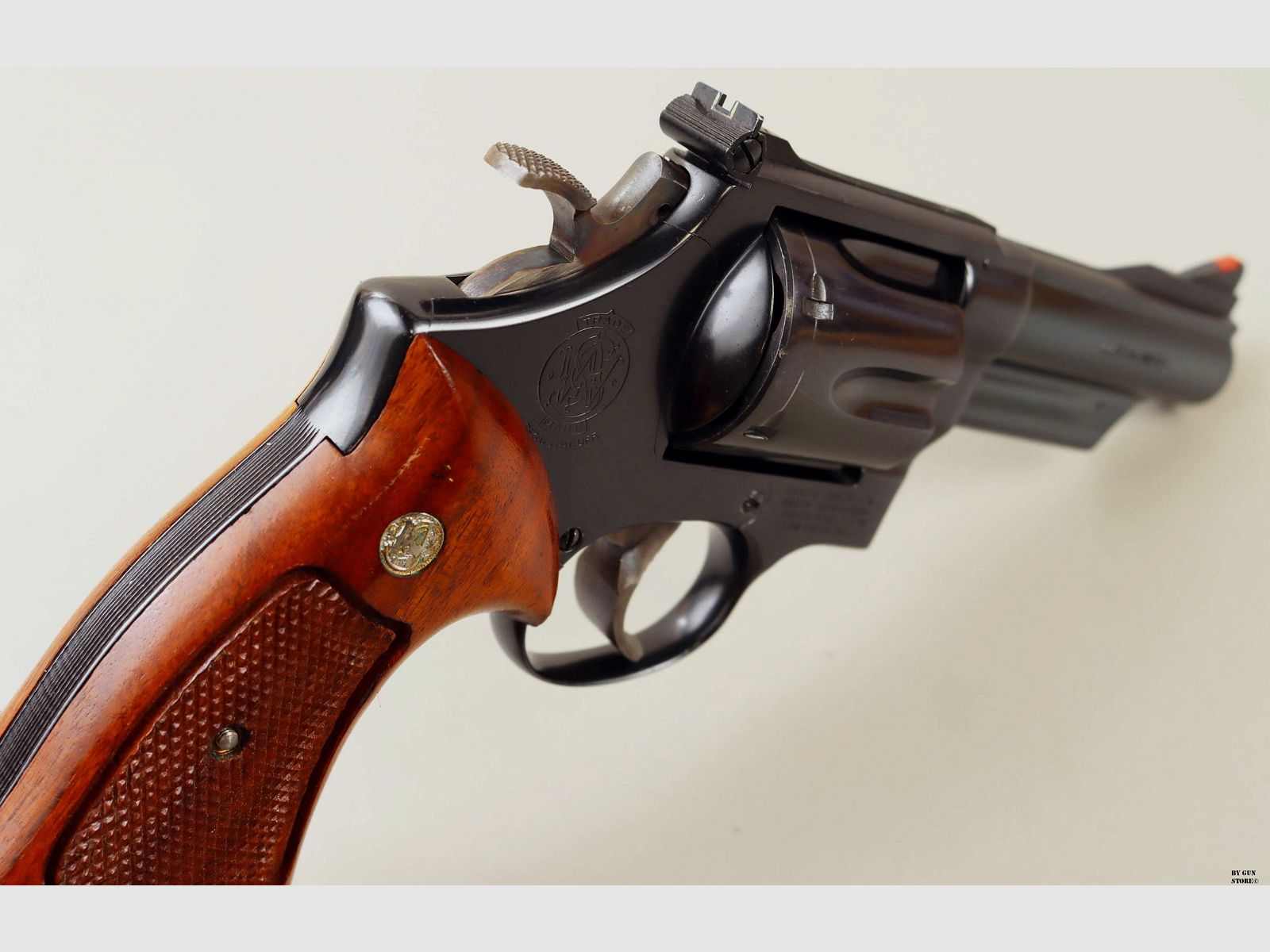 Revolver Smith & Wesson mod. 29-2 cal.44 Mag. cal. N69288, immagine 8 di 14