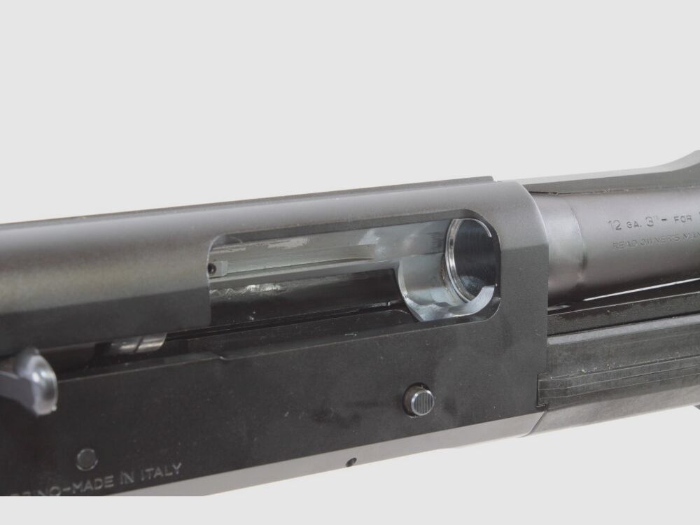 Escopeta semiautomática Benelli M3 - 12/76