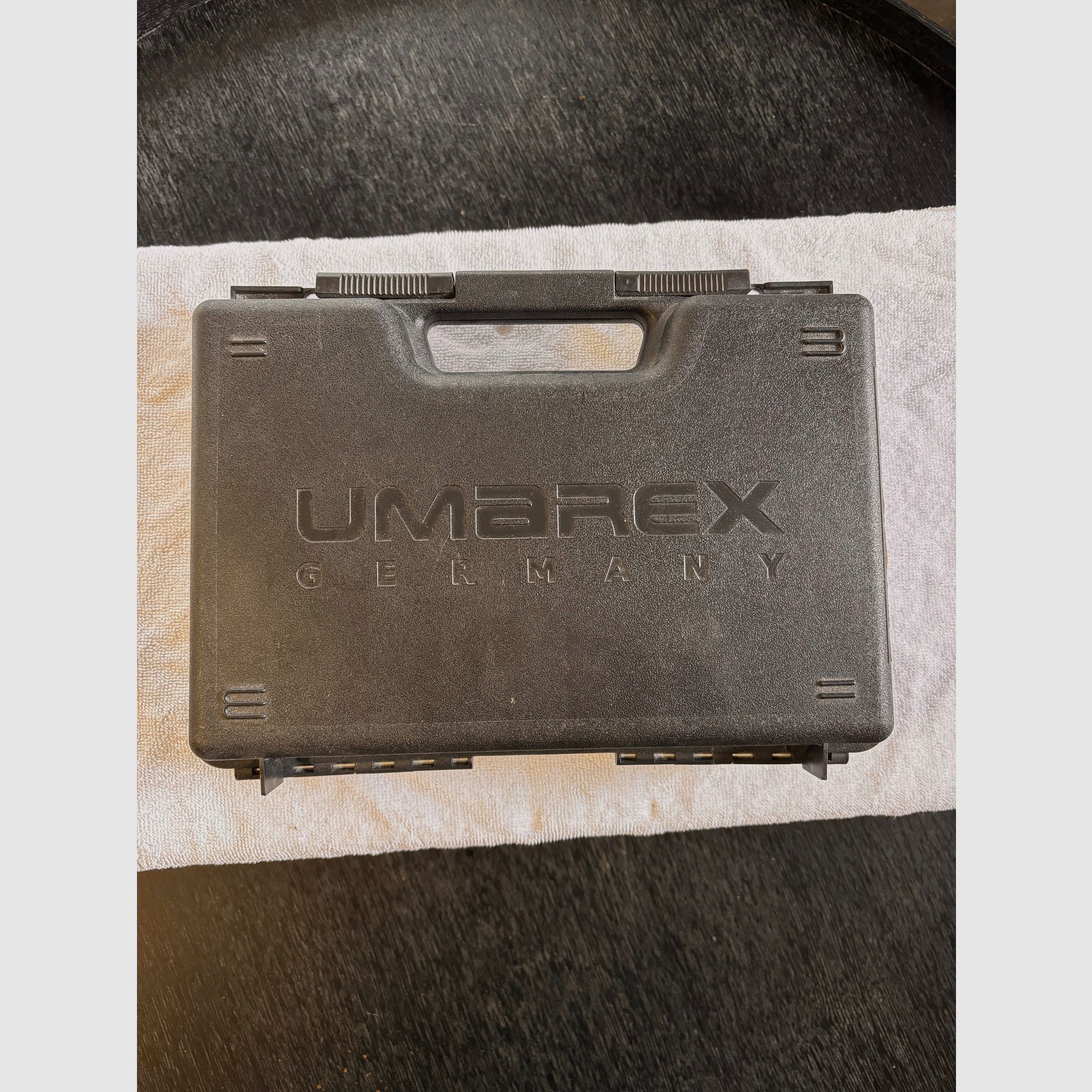 Walther P99 Schreckschuss 9mm P.A.K. (Umarex) - incl. wapenkoffer, vervangend magazijn, geluiddemper en munitie