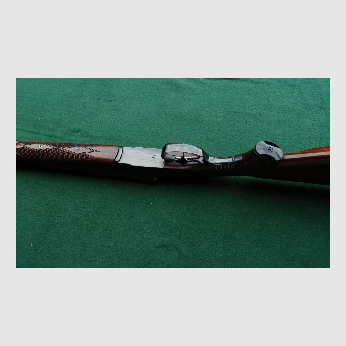 CAS escopeta de caza, auténticos cerrojos laterales, sin extractores, seguro manual.