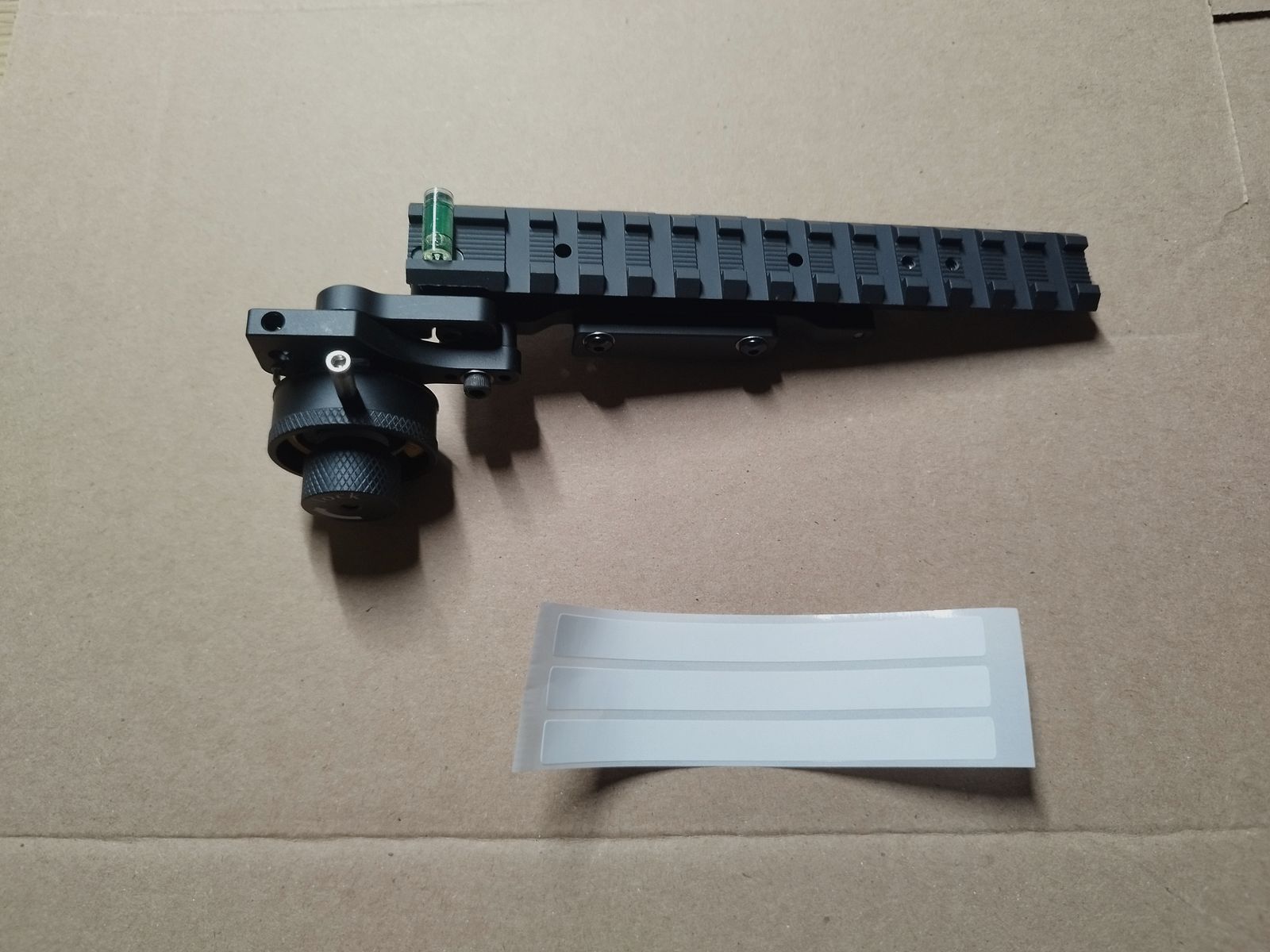 Strzał daleki, montaż Excalibur, kusza Tenpoint podobna do HHA Optimizer, regulowany szyną Picatinny.