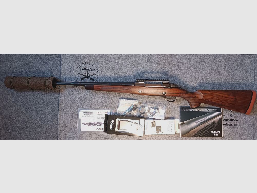 SAKO Finland	 Mod.  85 Black Bear + Grizzly Holzschaft und SD mit Zubehör