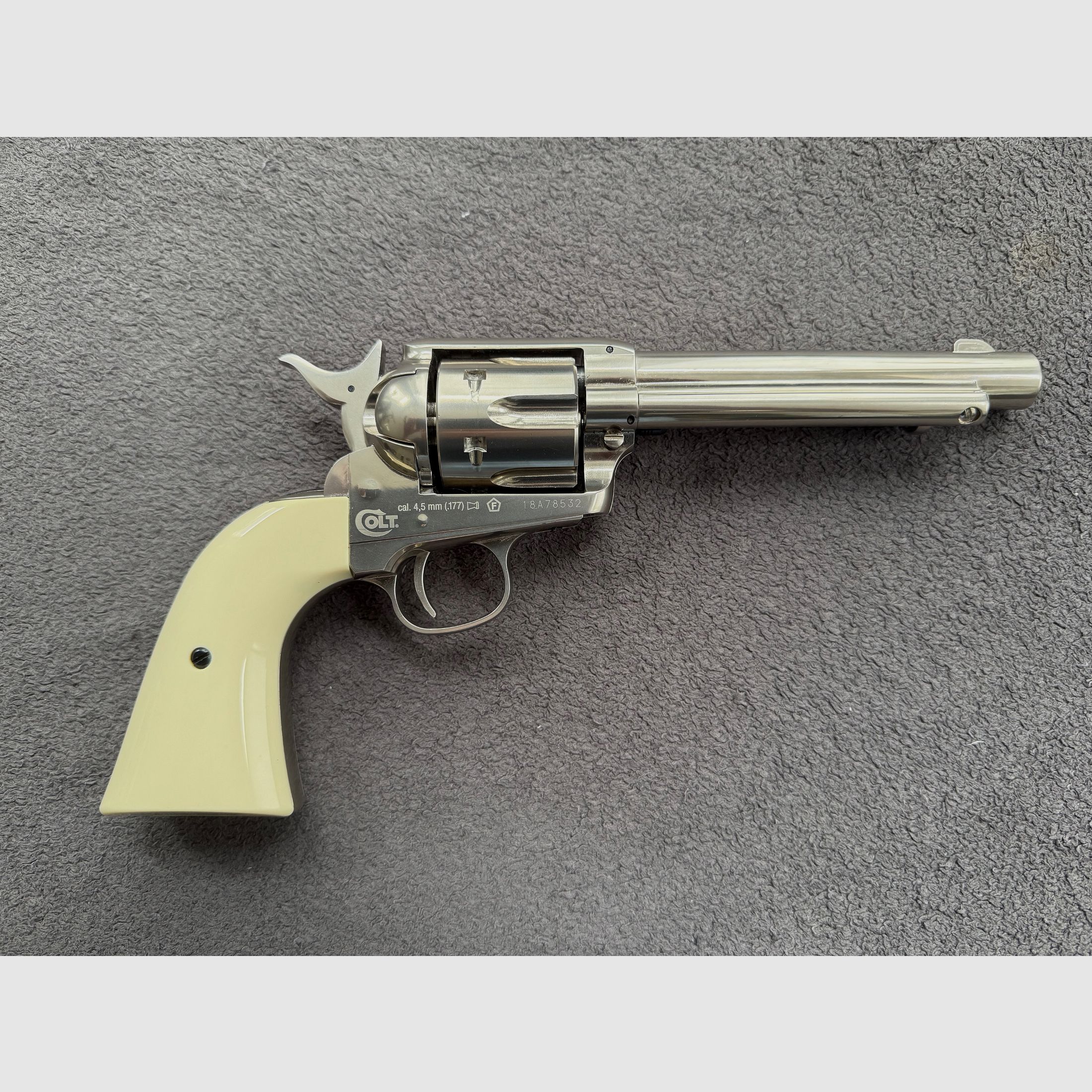 Colt SAA Single Action Army 4,5mm Diabolo CO2 PEACEMAKER Umarex Legends