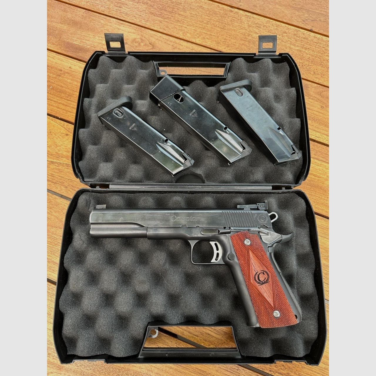 Caspian Arms Ltd. "The Duke Custom" Calibro .45 ACP basato sul 1911