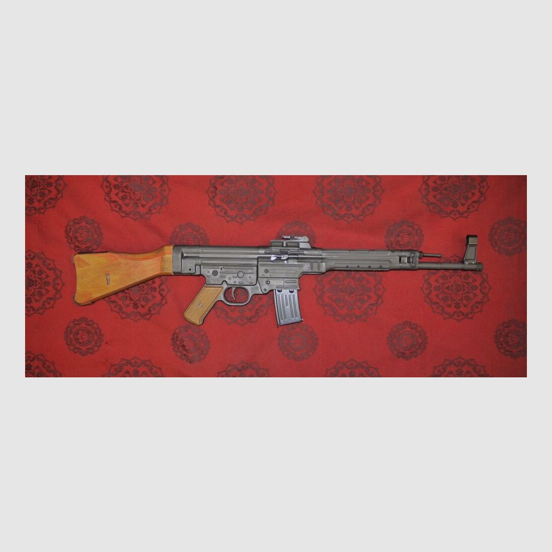 Niedermeier SLG44 (MP44, STG44)