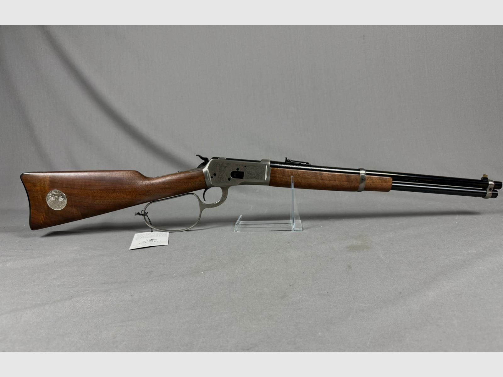 Winchester Mod. 1892  "John Wayne 100th Anniversary Custom Grade"   (.44-40 WCF)
