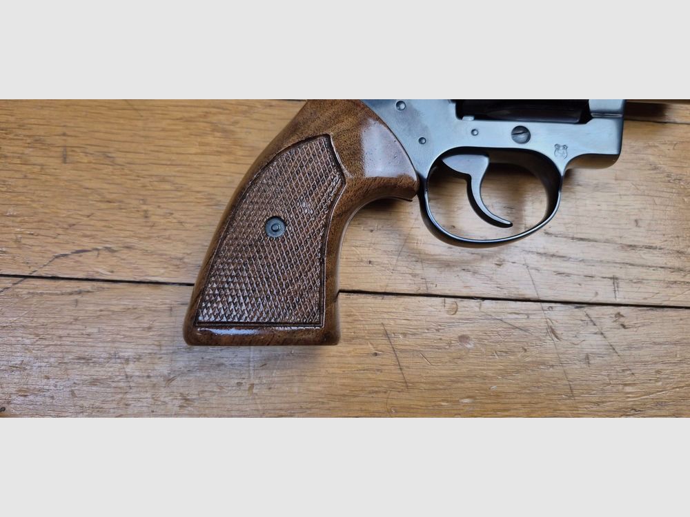 Bardzo ładny rewolwer Colt Detective Special – Kal. .38SP – Broń z 1975 roku – Wysoka jakość – Pierwszy z "Subnose" – Lufa 2 cale – Nowy – TBE+++, zdjęcie 16 z 22