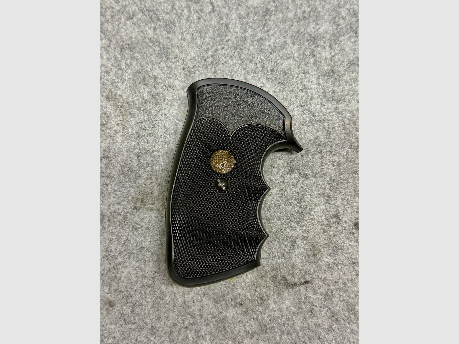Pachmayr Gripper Grip Colt Python
