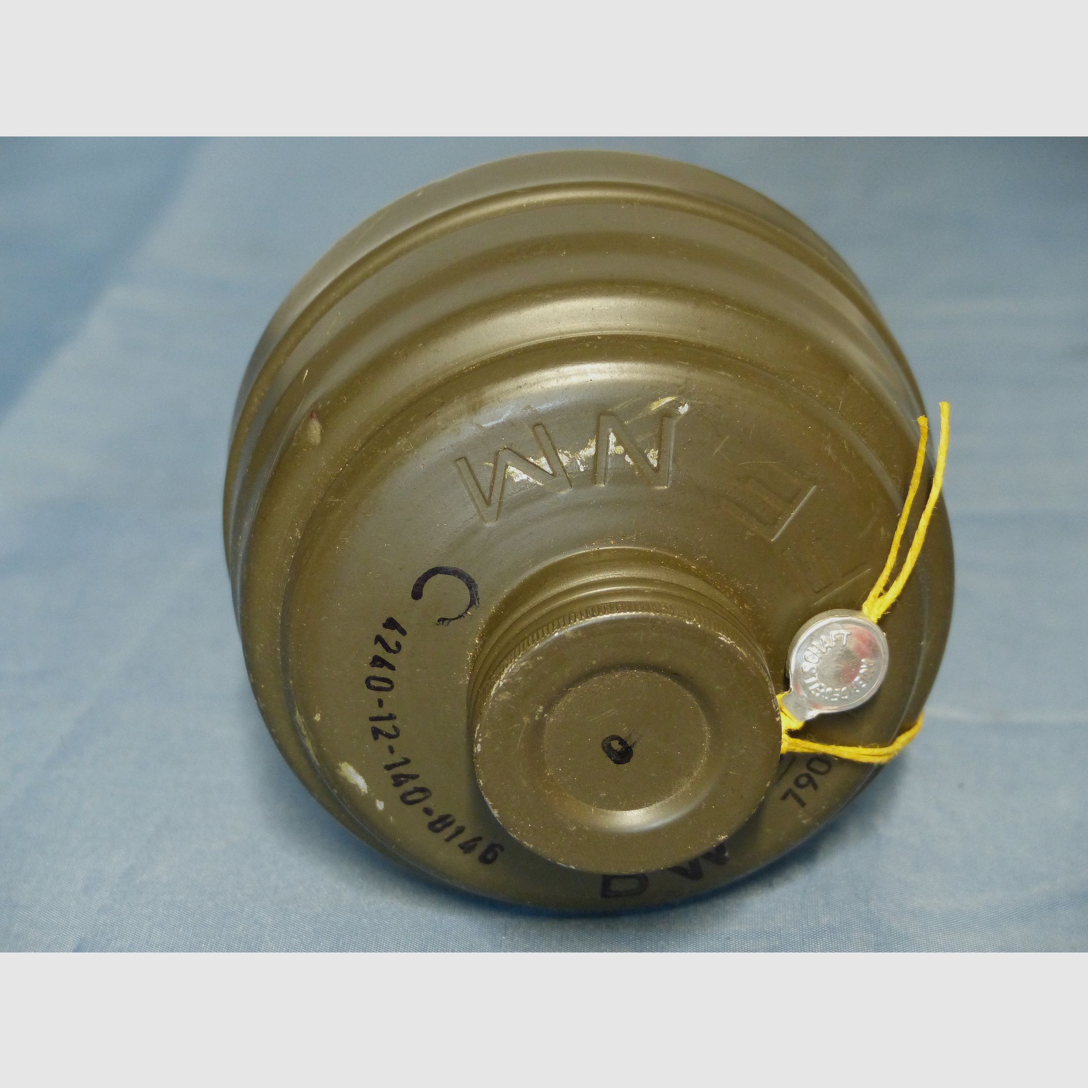 Original Bundeswehr gas mask respiratory protection M 65 ABC with filter dark 70s