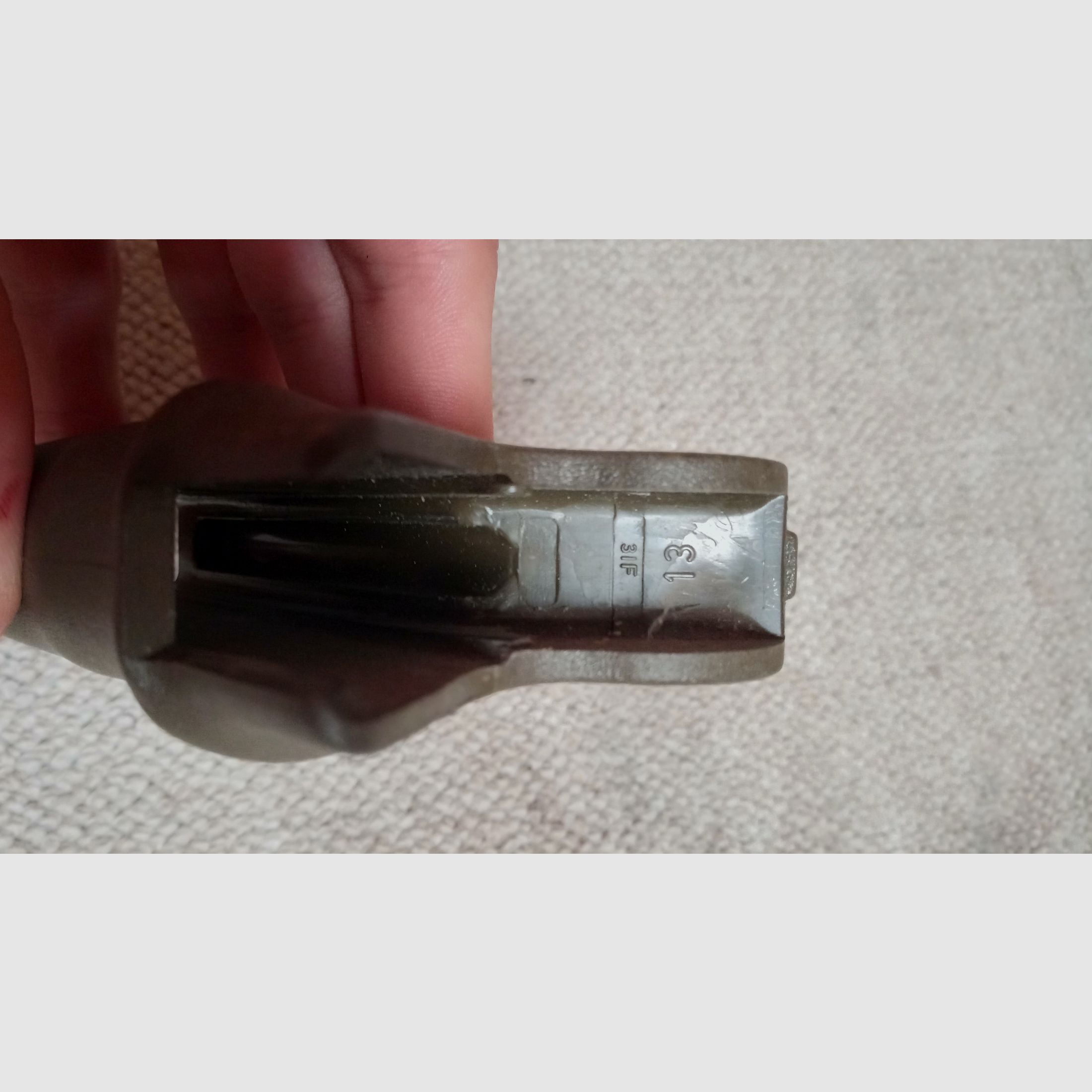 Originele trapeze handbescherming voor tweepoot en grip voor H&K G3A4 / kleur afgestemd in NATO Groen // OD-Groen brede handbescherming + pistoolgreep / G3 handbescherming