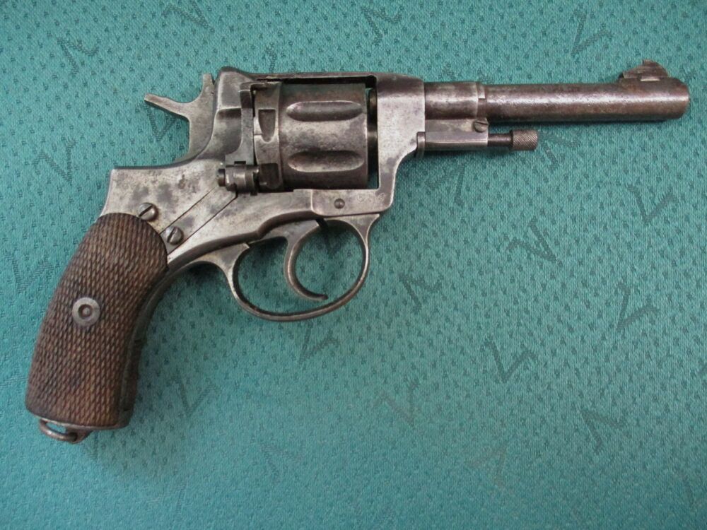 Rewolwer Nagant gazoszczelny 7,62x38R rocznik 1940