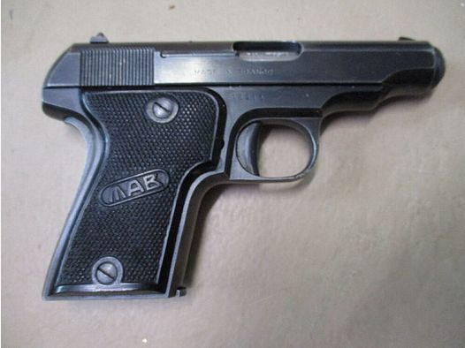 Pistolet 7,65 mm MAB Mod. C C