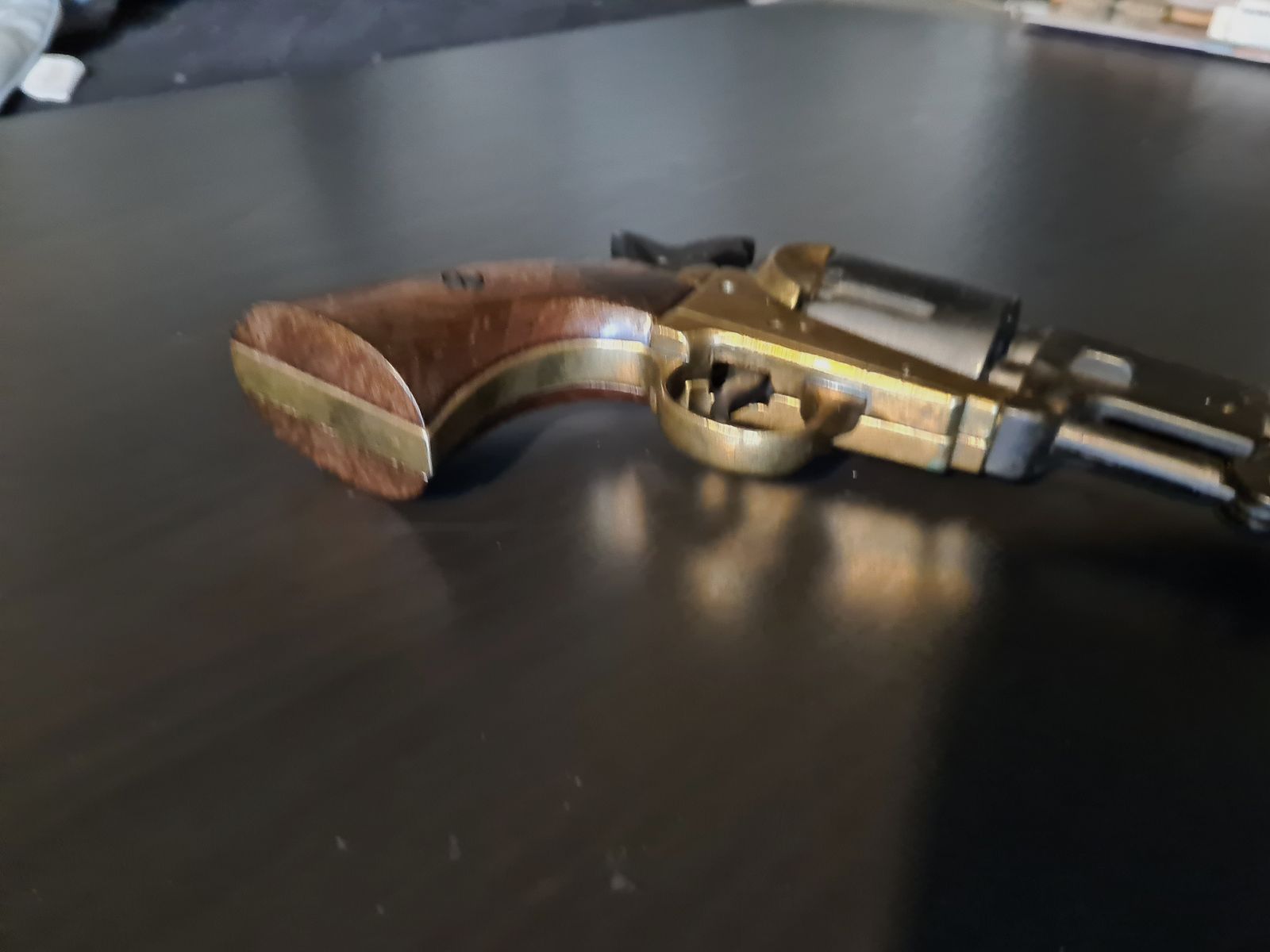 Colt Dragoon Dekowaffe