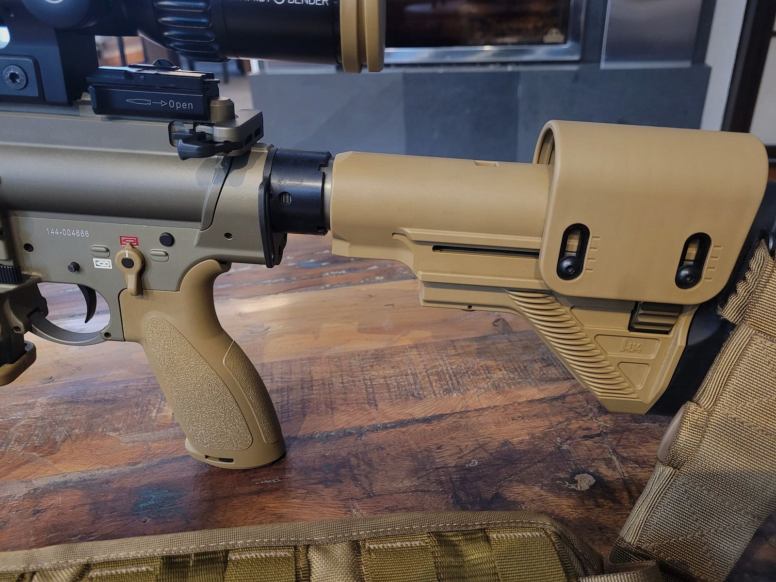 H&K .308  Selbstladebüchse Mod. MR308A3 (RAL8000) 20 mit Anbauteilen G28 10 Schuss Magazin und Schmidt & Bender 3-20x50 PMII Ultra Short & div. Zubehörteile