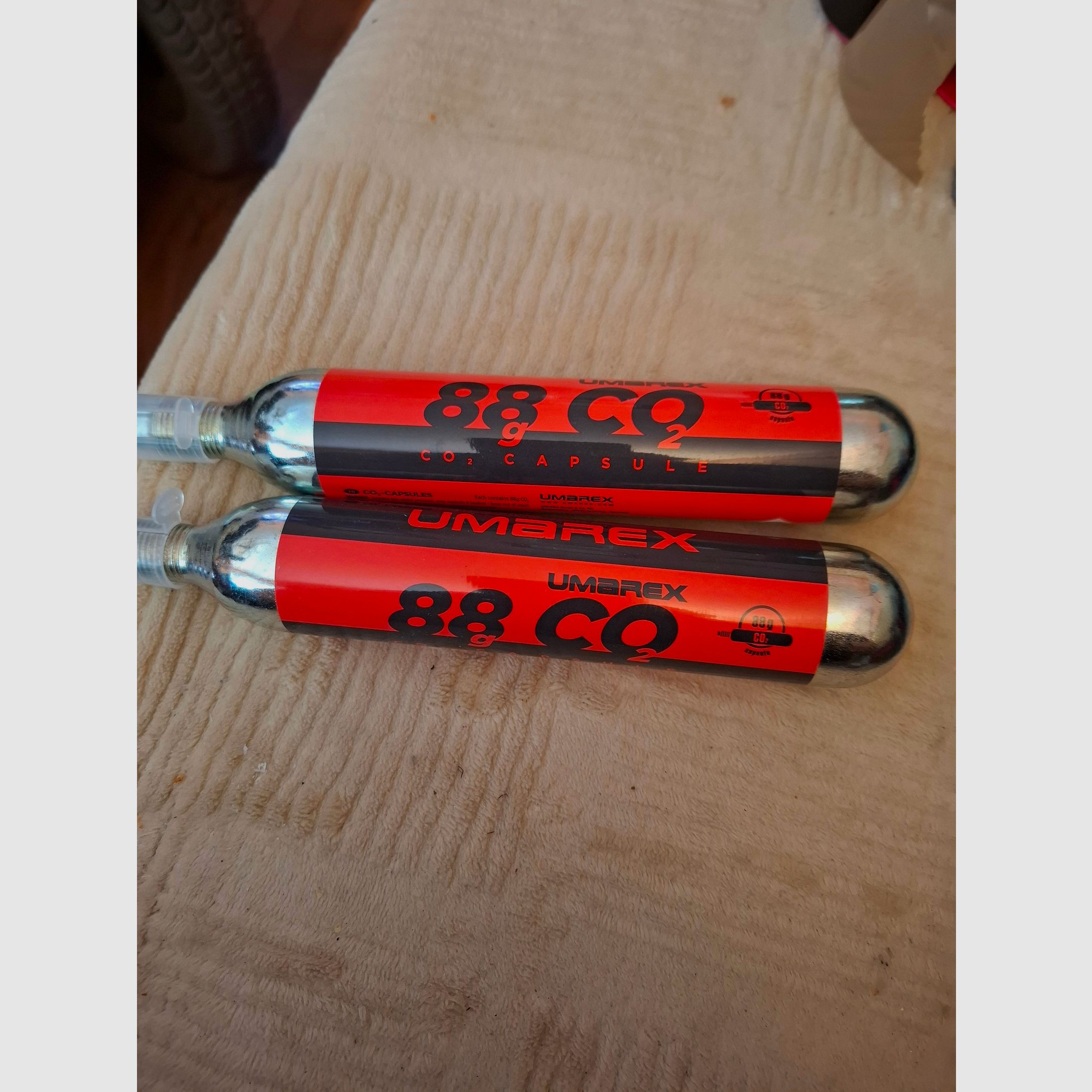 2 Stück Umarex Co2 Kapseln 88g