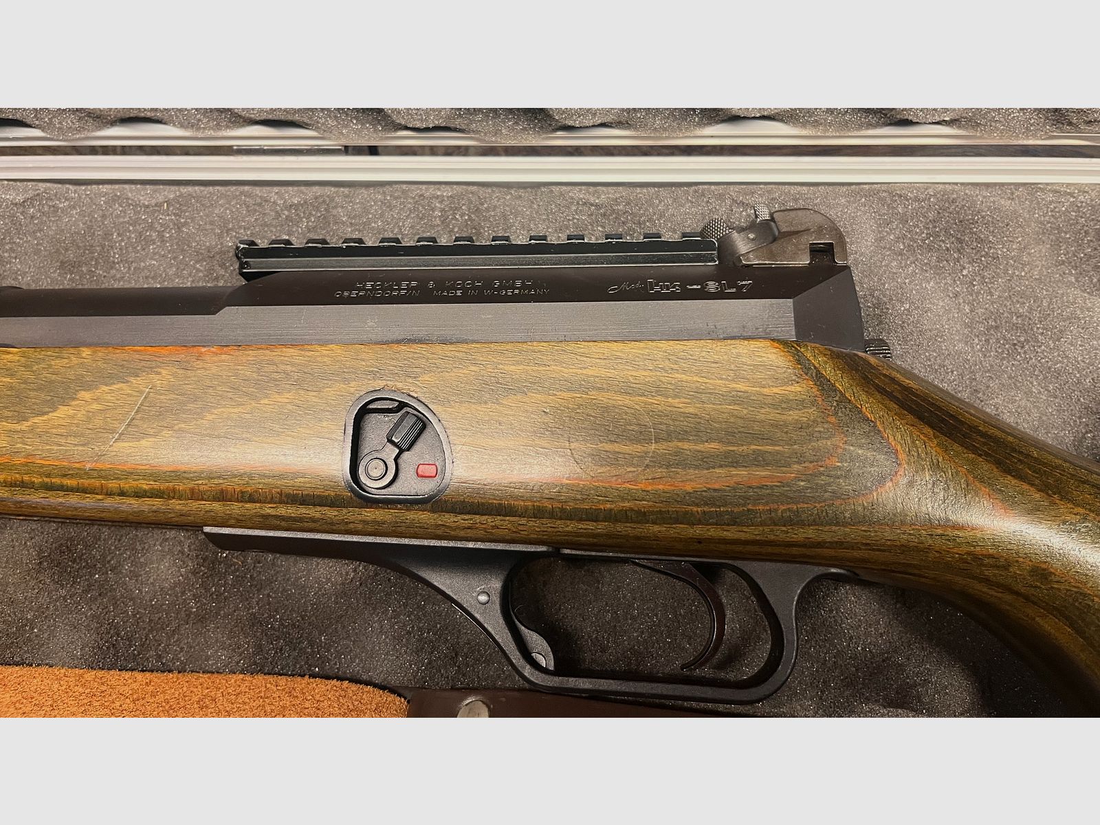 Heckler & Koch HK SL7 .308Win z akcesoriami